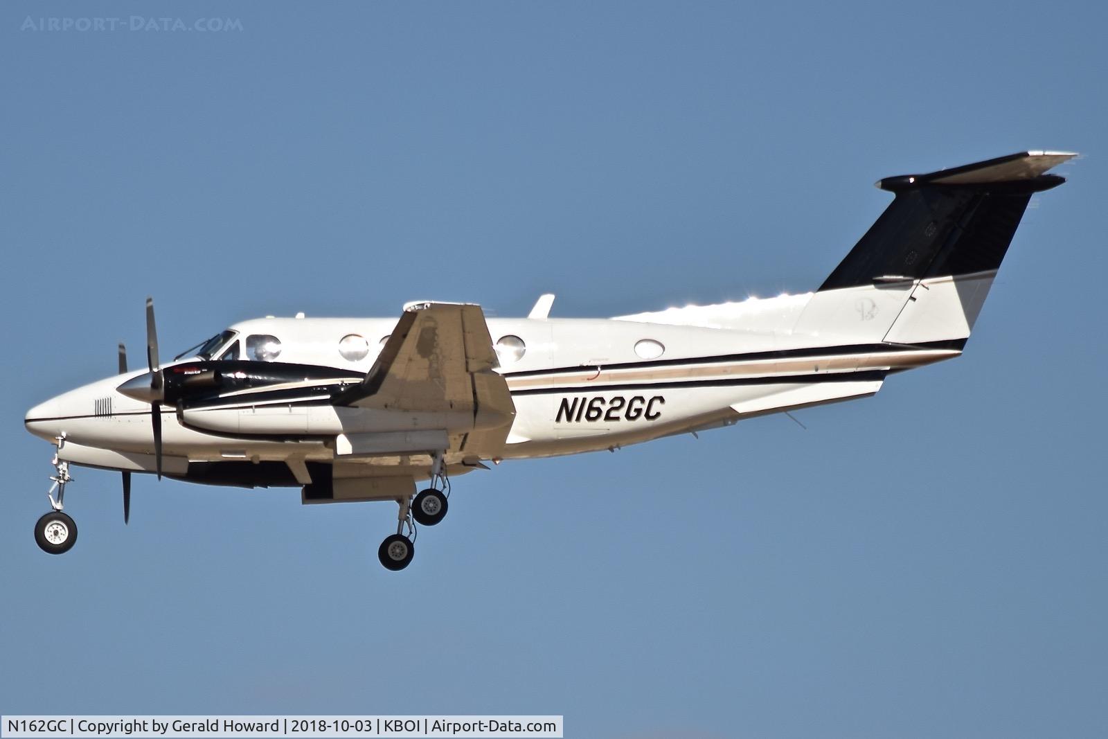 N162GC, 1985 Beech B200 King Air C/N BB-1238, Landing RWY 28L.