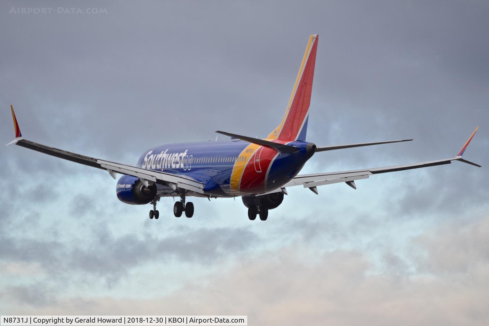 N8731J, 2018 Boeing 737-8 MAX C/N 42550, Landing RWY 28R.