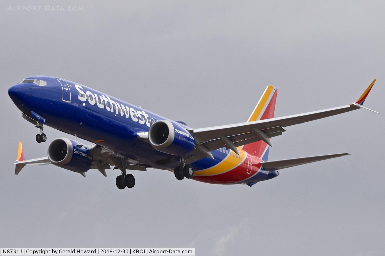 N8731J, 2018 Boeing 737-8 MAX C/N 42550, Landing RWY 28R.