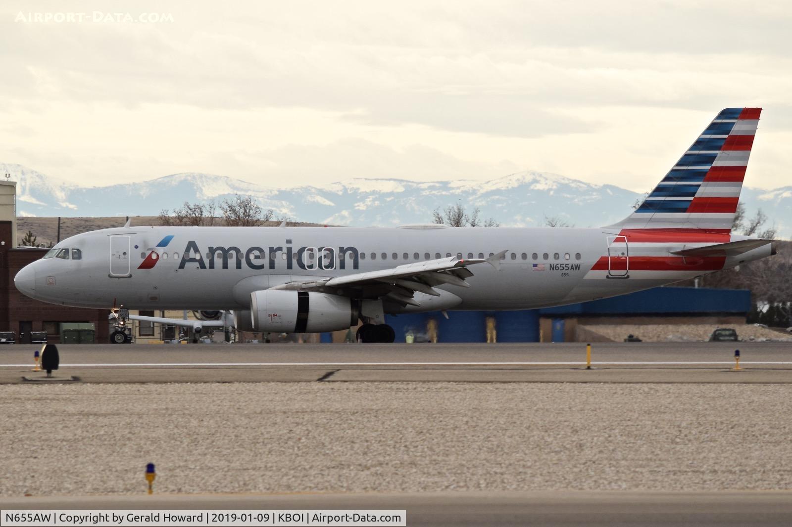 N655AW, 1999 Airbus A320-232 C/N 1075, Landing roll out on RWY 10R.