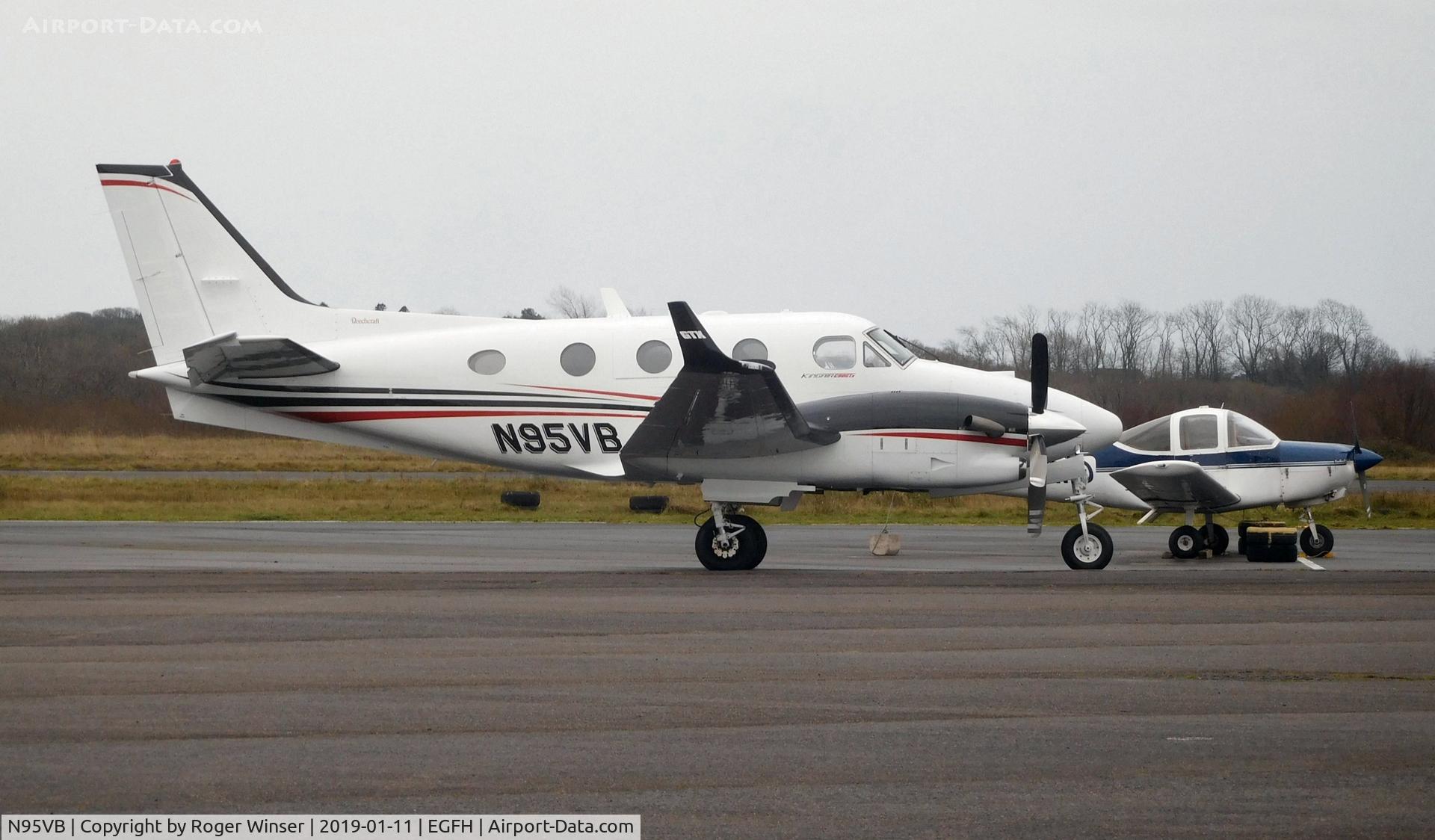 N95VB, 2013 Beechcraft C90GTI King Air C/N LJ-2091, Visiting King Air.