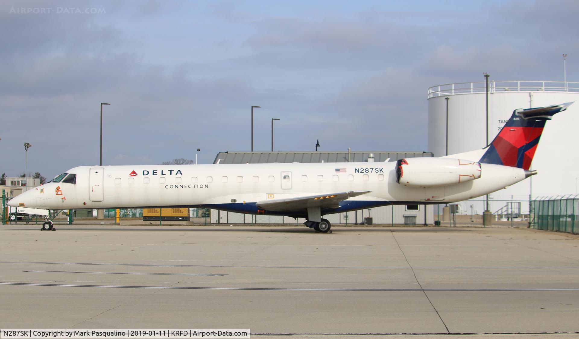 N287SK, 2001 Embraer ERJ-145LR (EMB-145LR) C/N 145460, EMB-145LR