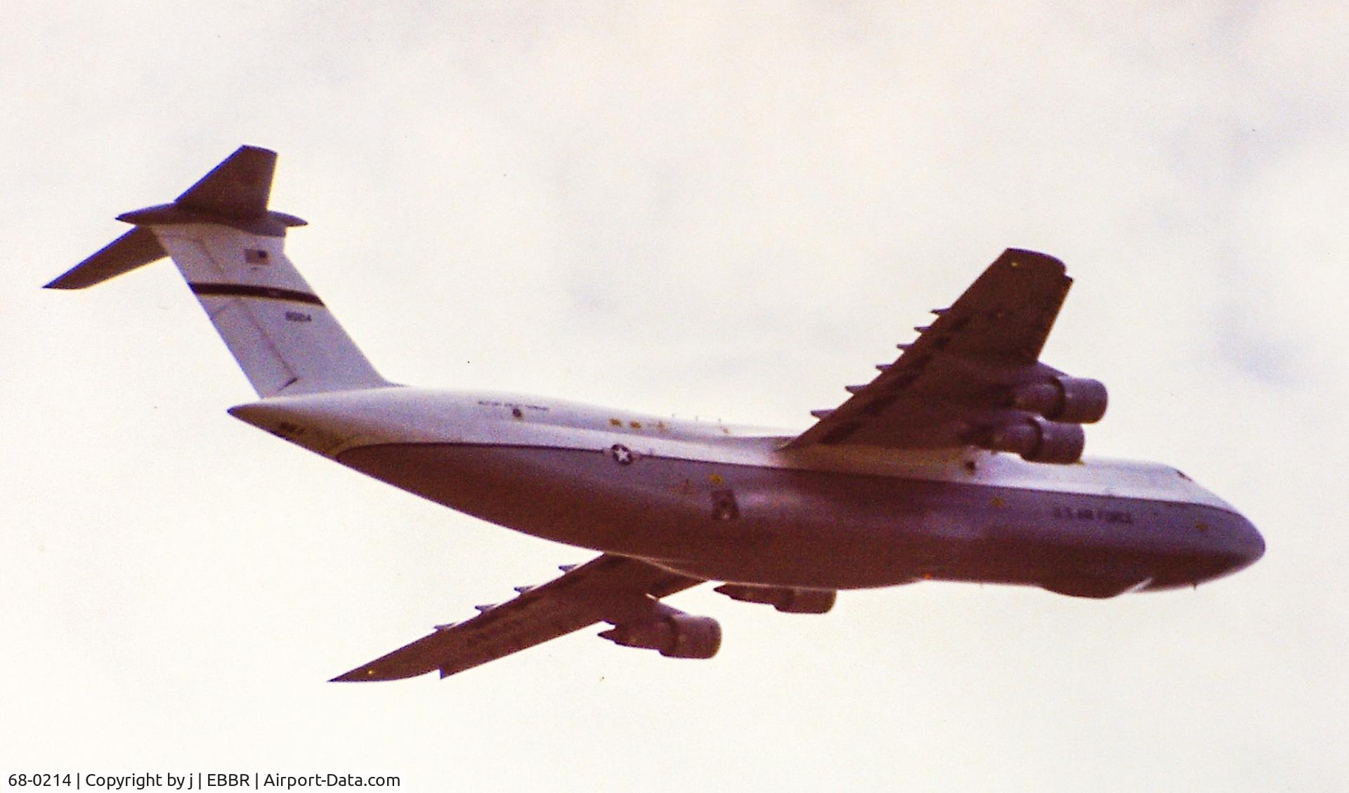 68-0214, 1969 Lockheed C-5A Galaxy C/N 500-0017, Brussels airborne from 07L '80s