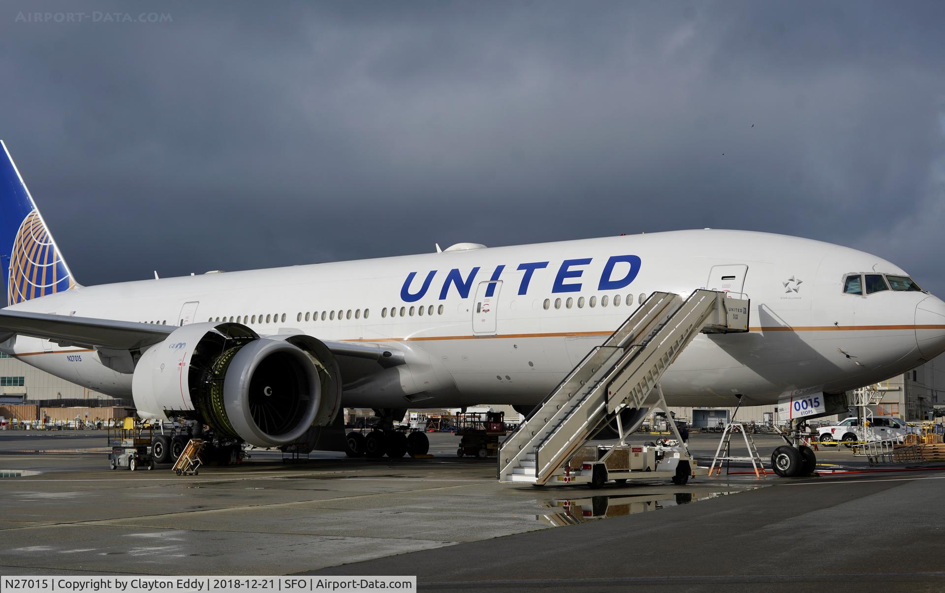 N27015, 2000 Boeing 777-224/ER C/N 28678, SFO 2018.