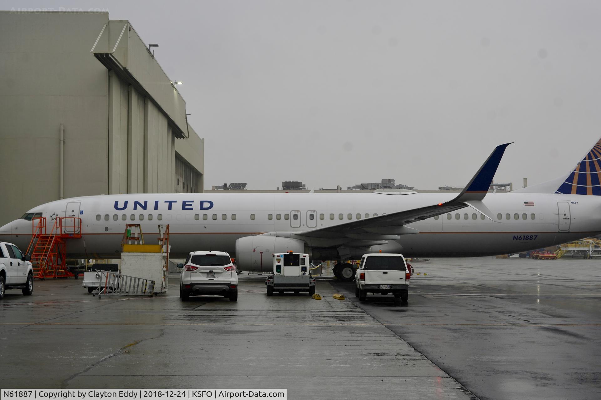 N61887, 2015 Boeing 737-924/ER C/N 42192, SFO 2018.