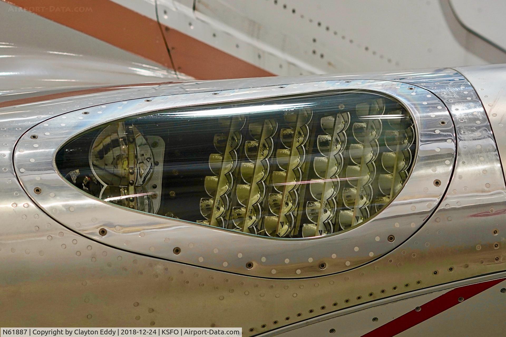 N61887, 2015 Boeing 737-924/ER C/N 42192, Left wing landing light. SFO. 2018.