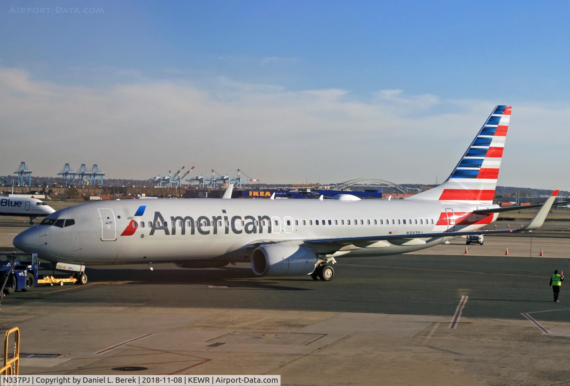 N337PJ, 2017 Boeing 737-823 C/N 33345, Brief visit at EWR