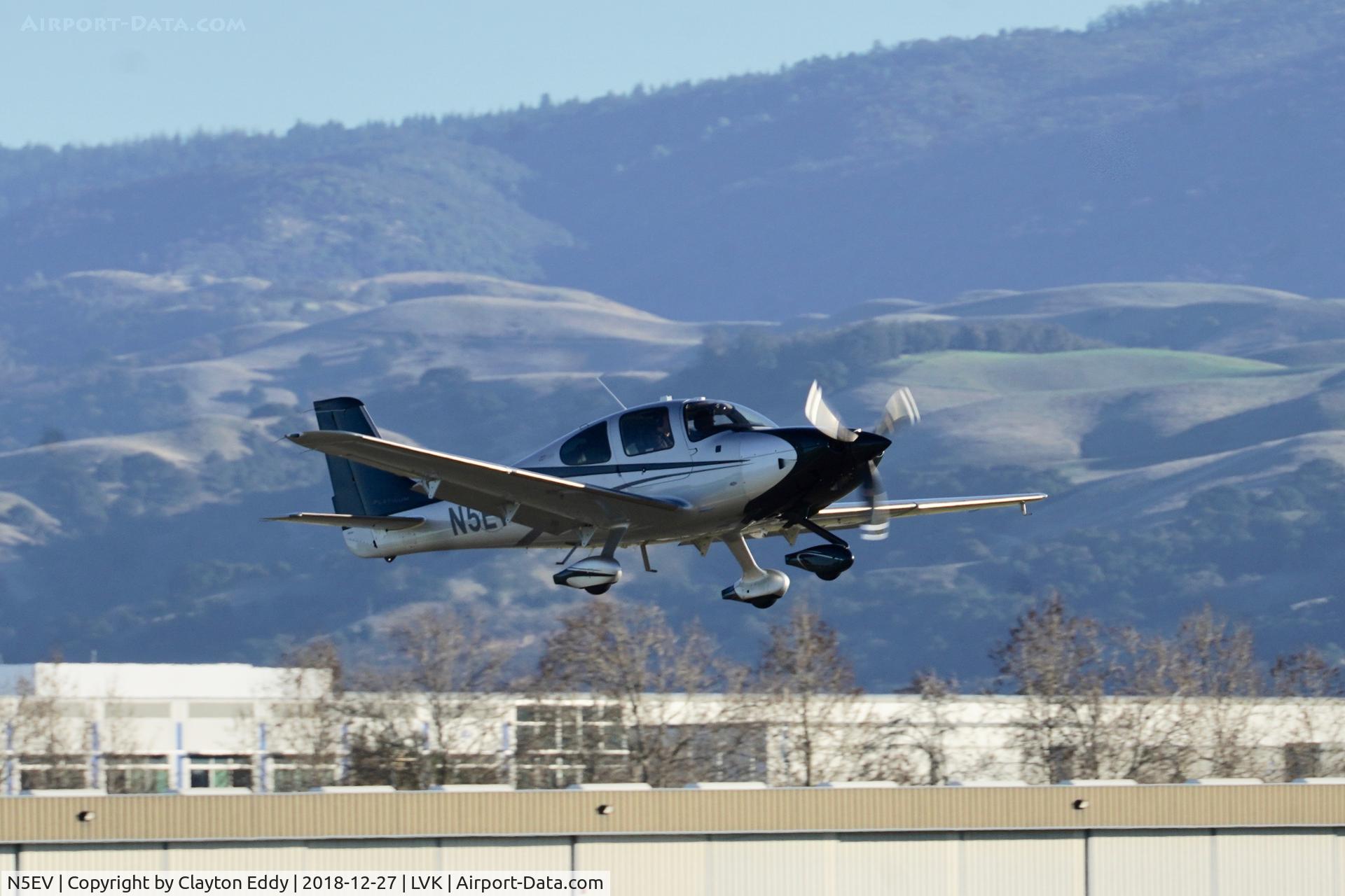 N5EV, 2014 Cirrus SR22T C/N 0780, Livermore Airport California 2018.