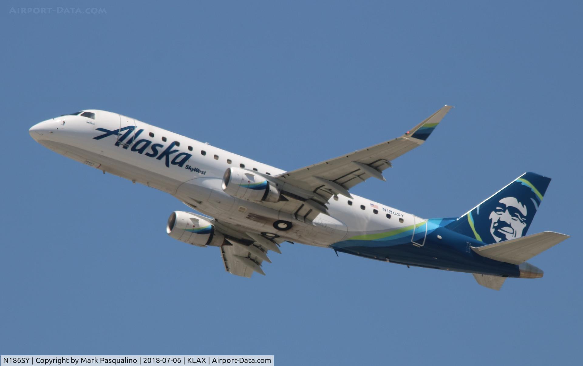 N186SY, 2016 Embraer 175LR (ERJ-170-200LR) C/N 17000606, ERJ-170-200LR