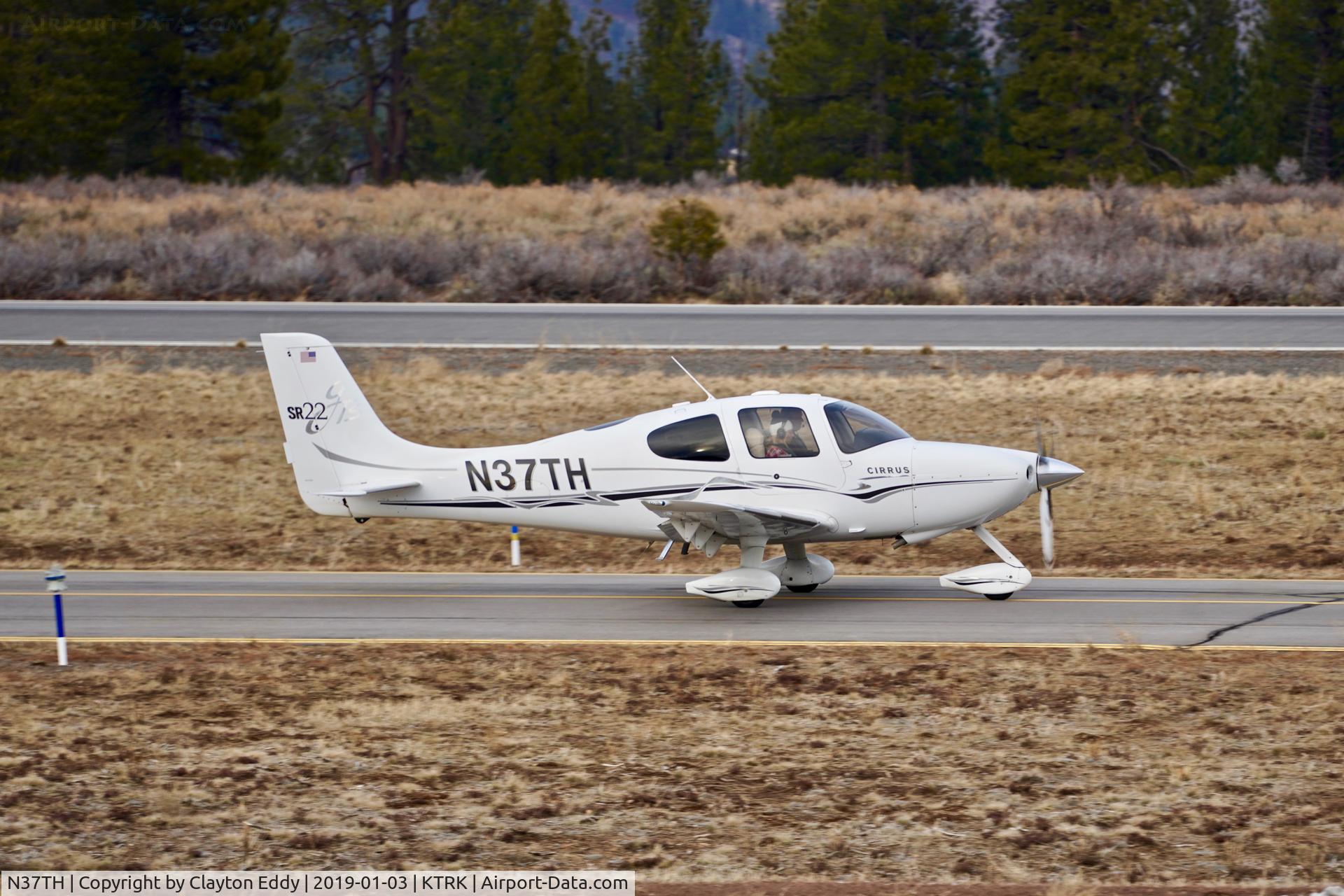 N37TH, 2005 Cirrus SR22 C/N 1655, Truckee Airport California 2019.