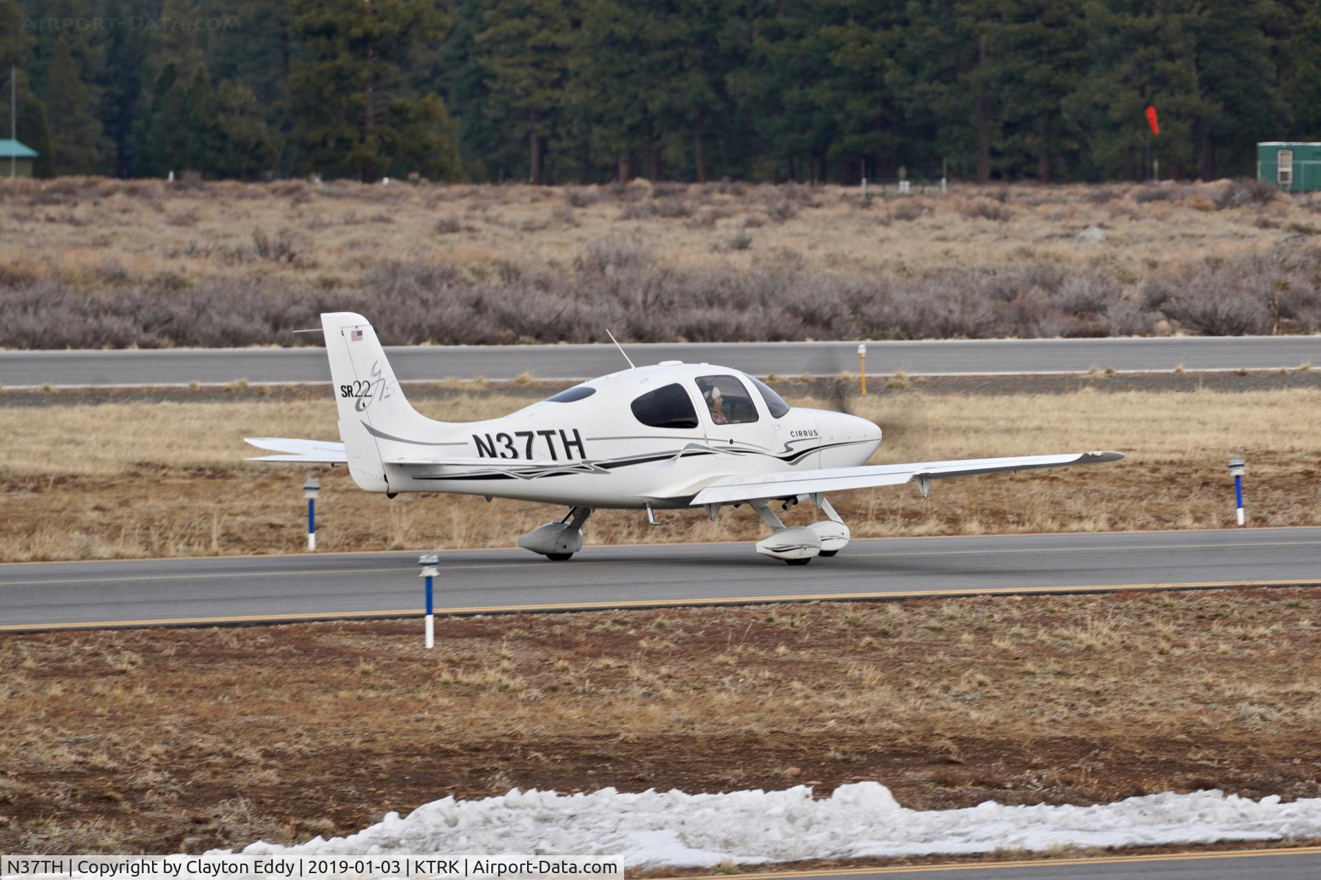 N37TH, 2005 Cirrus SR22 C/N 1655, Truckee Airport California 2019.
