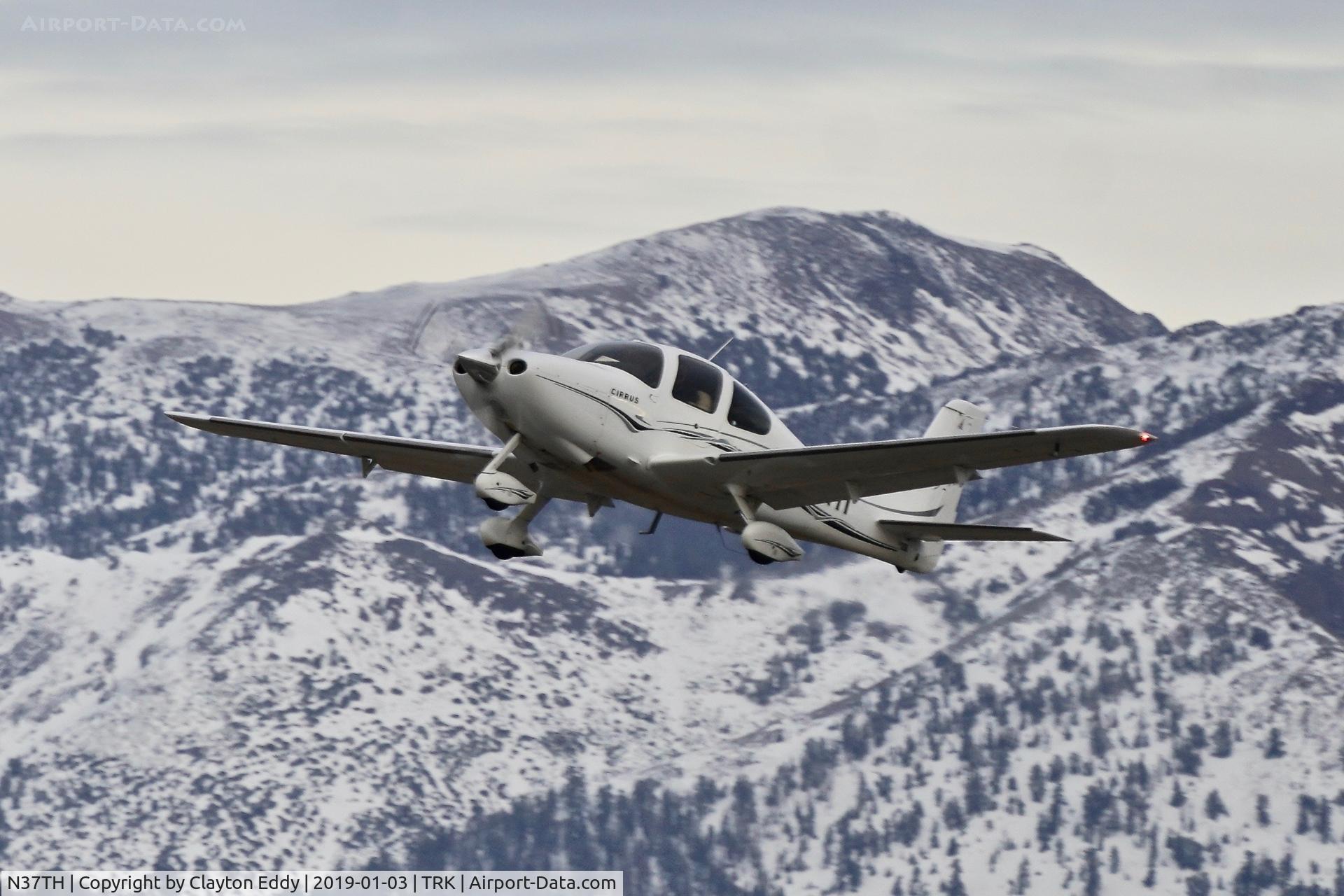 N37TH, 2005 Cirrus SR22 C/N 1655, Truckee Airport California 2019.
