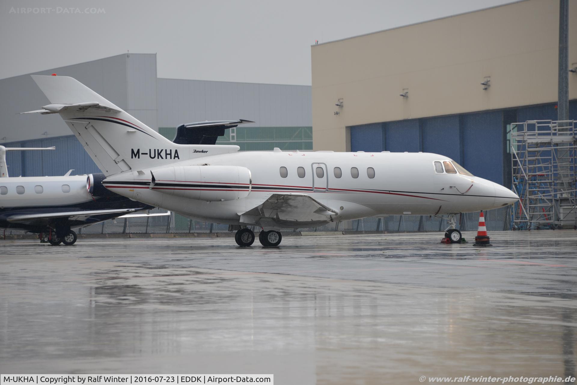 M-UKHA, 2003 Raytheon Hawker 800XP C/N 258625, Raytheon Aircraft Hawker 800XP - Nebula III Ltd BM - 258625 - M-UKHA - 23.07.2016 - CGN