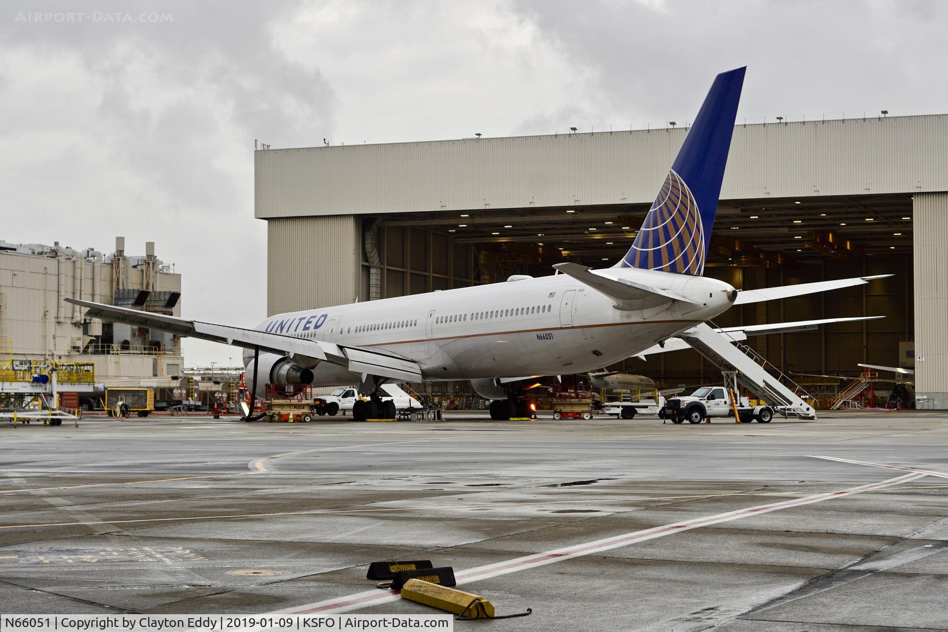 N66051, 2000 Boeing 767-424/ER C/N 29446, SFO 2018.