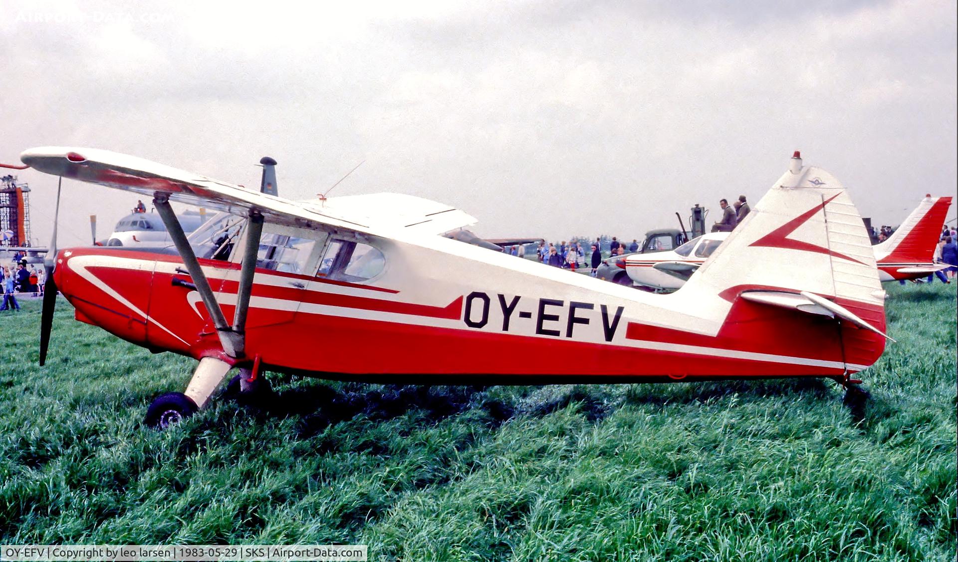 OY-EFV, 1946 Stinson 108-2 Voyager4 Voyager C/N 108-353, Air Show Skrydstrup 29.5.1983