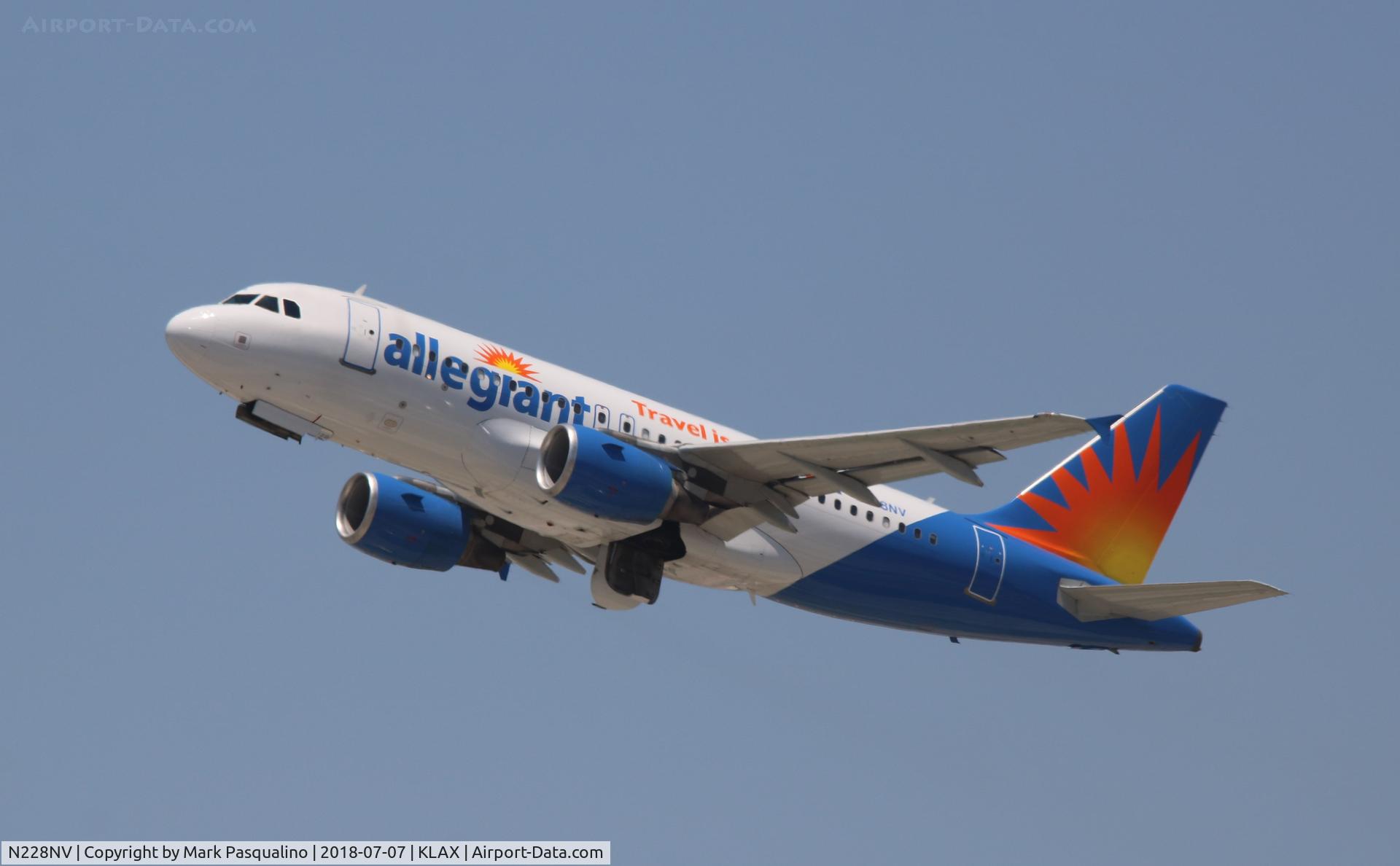 N228NV, 1997 Airbus A320-214 C/N 716, Airbus A320-214