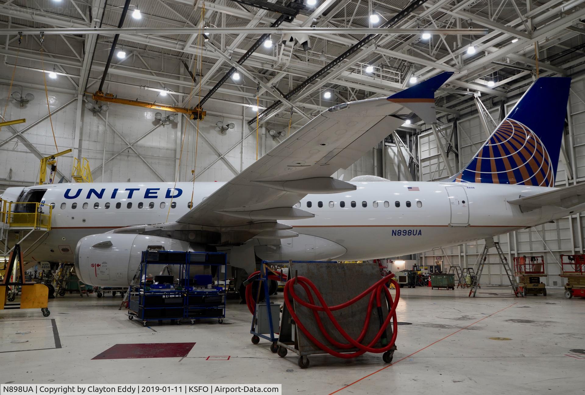 N898UA, 2007 Airbus A319-132 C/N 3311, SFO 2019.