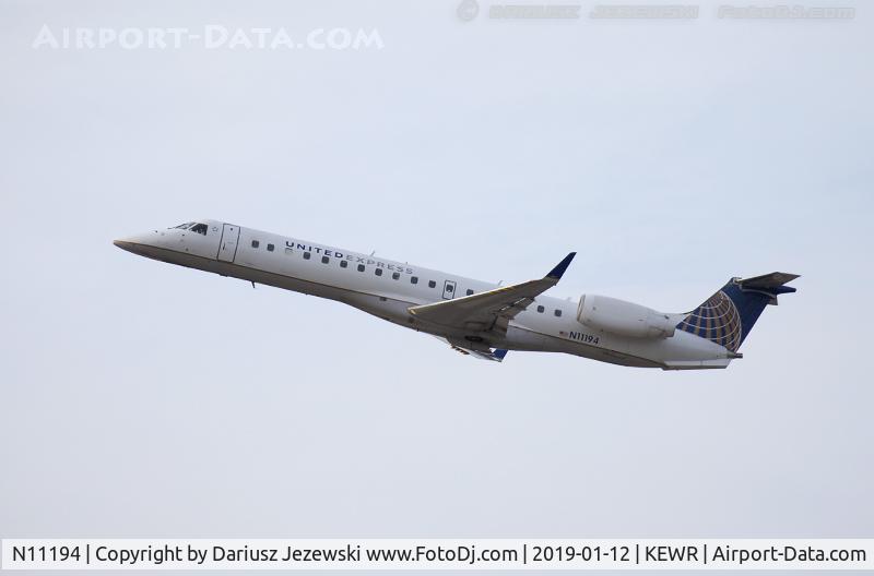 N11194, 2005 Embraer ERJ-145XR (EMB-145XR) C/N 14500940, Embraer ERJ-145XR (EMB-145XR) - United Express (ExpressJet Airlines)   C/N 14500940, N11194