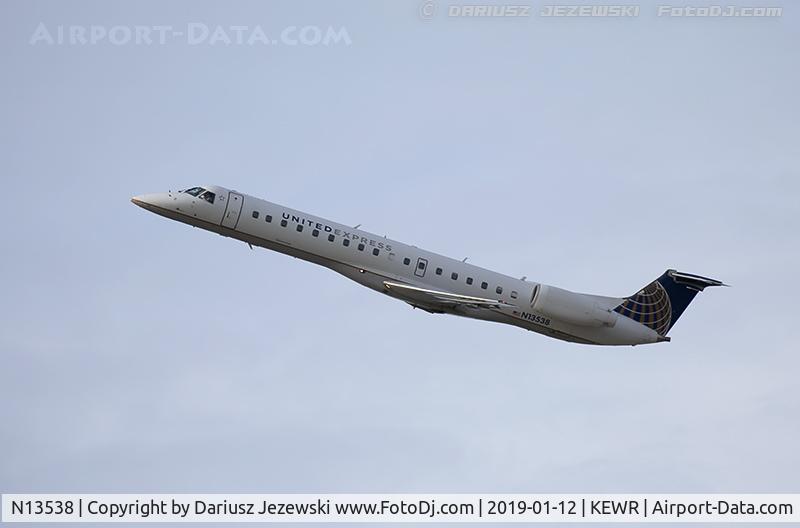 N13538, 2001 Embraer ERJ-145LR (EMB-145LR) C/N 145527, Embraer ERJ-145LR (EMB-145LR) - United Express (ExpressJet Airlines)   C/N 145527, N13538