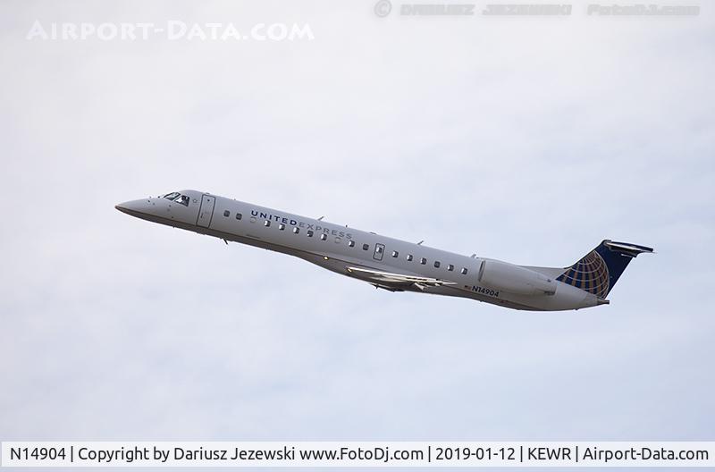 N14904, 2001 Embraer ERJ-145LR (EMB-145LR) C/N 145477, Embraer ERJ-145LR (EMB-145LR) - United Express (ExpressJet Airlines)   C/N 145477, N14904