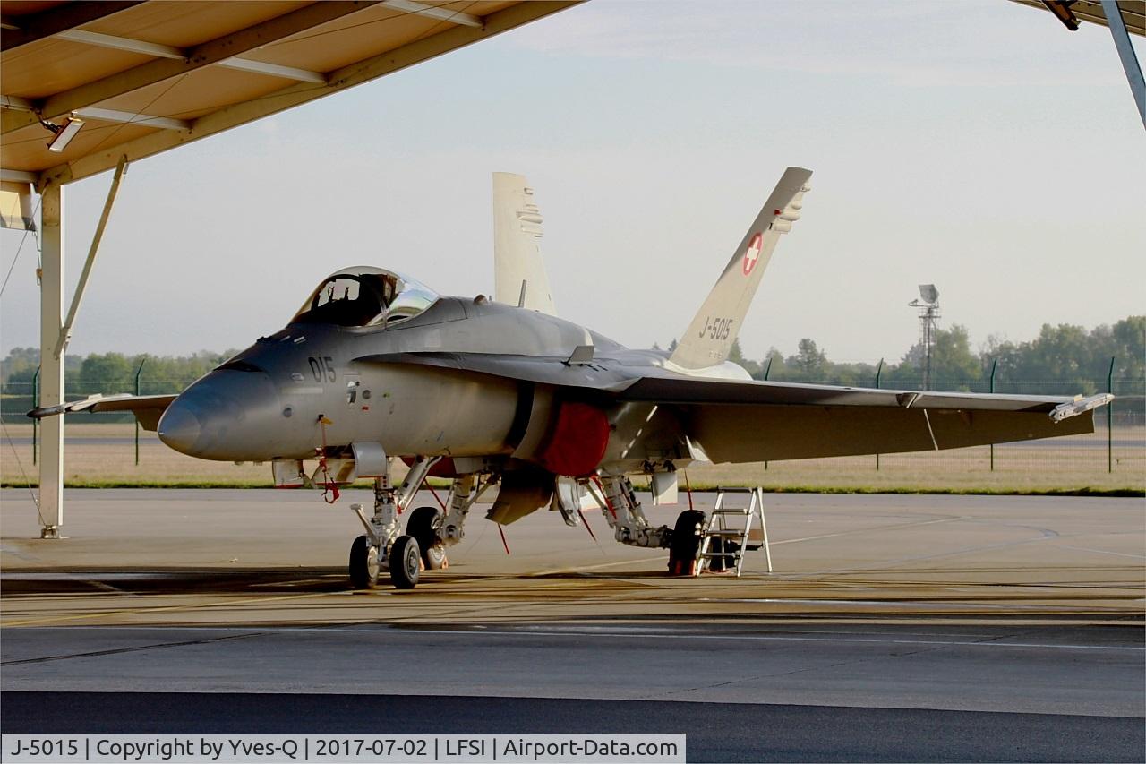 J-5015, McDonnell Douglas F/A-18C Hornet C/N 1361/SFC015, Swiss Air Force McDonnell Douglas FA-18C Hornet, Parked, St Dizier-Robinson Air Base 113 (LFSI) Open day 2017