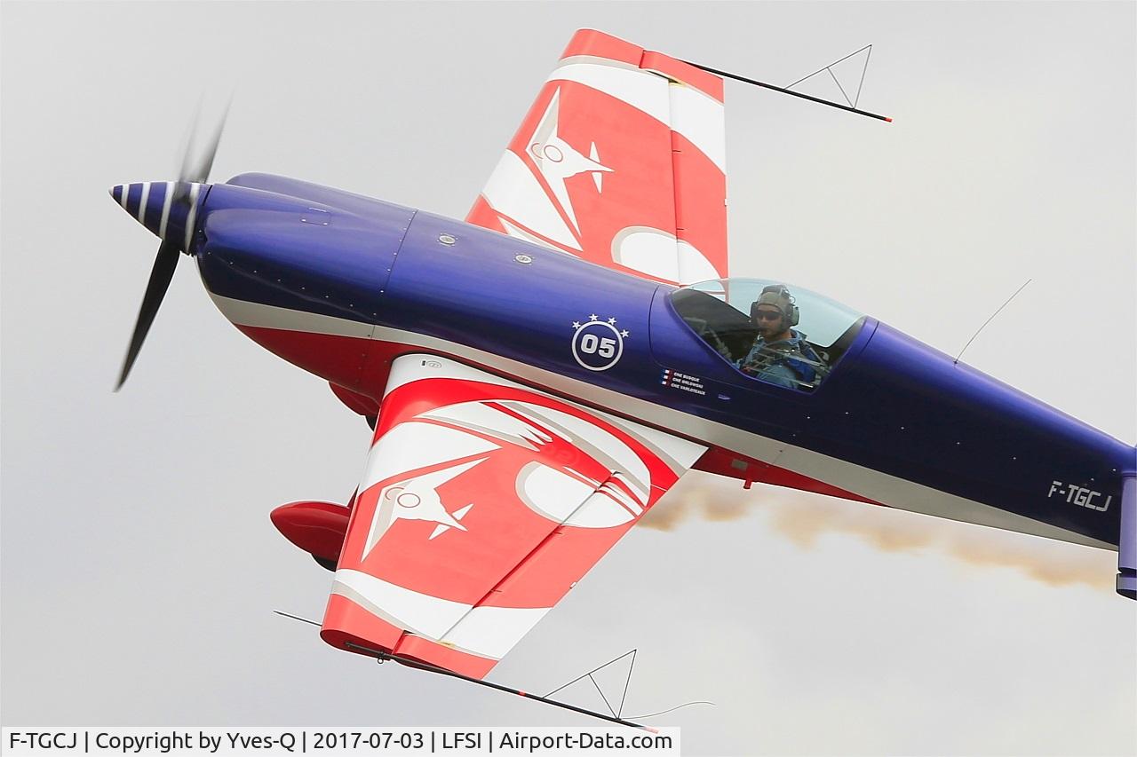 F-TGCJ, Extra EA-330SC C/N 05, Extra 330SC, French Air Force aerobatic team, On display, St Dizier-Robinson Air Base 113 (LFSI) Open day 2017