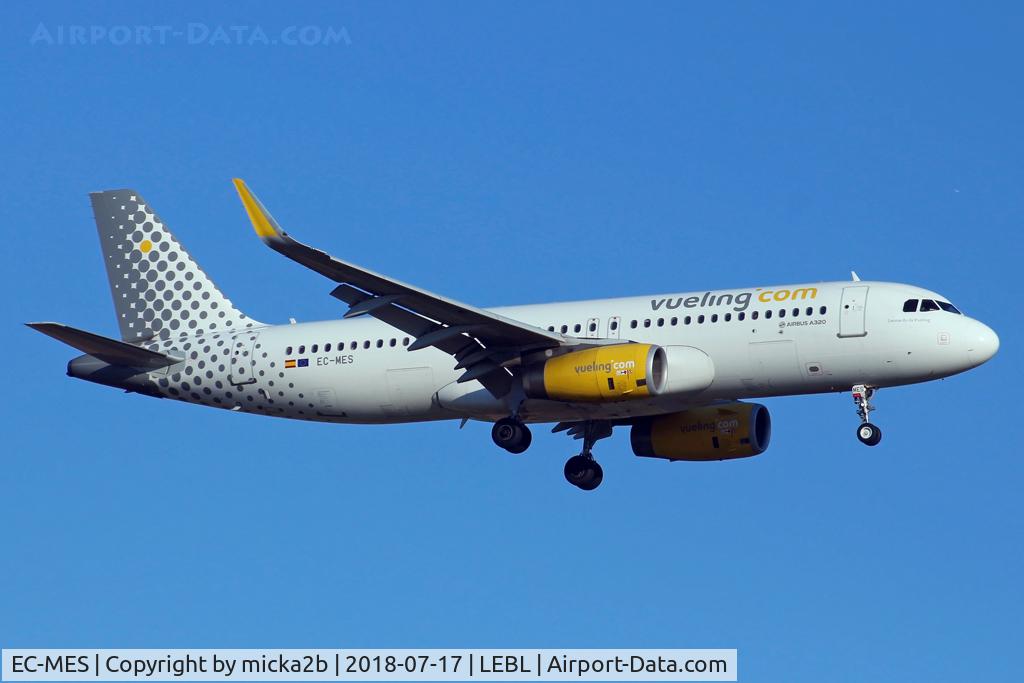 EC-MES, 2015 Airbus A320-232 C/N 6518, Landing