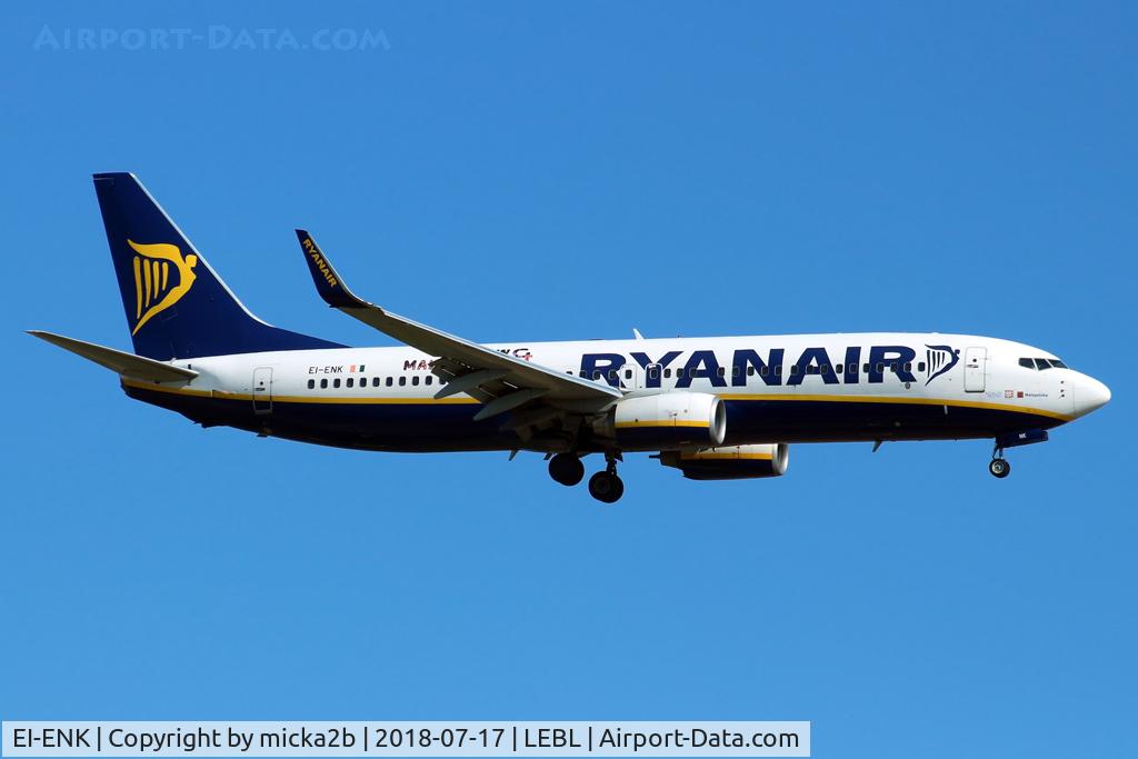 EI-ENK, 2010 Boeing 737-8AS C/N 40303, Landing