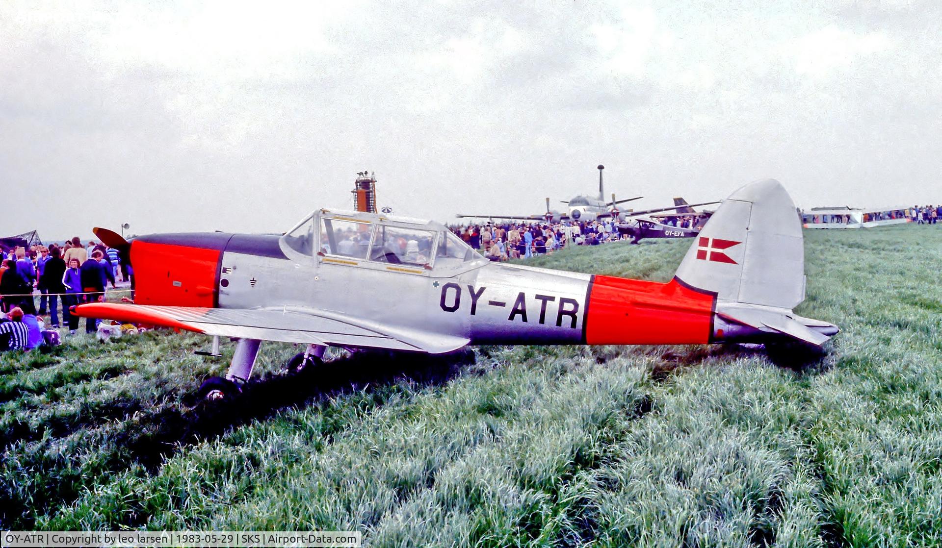OY-ATR, 1953 De Havilland DHC-1 Chipmunk 22 C/N C1/0802, Air Show Skrydstrup 29.5.1983