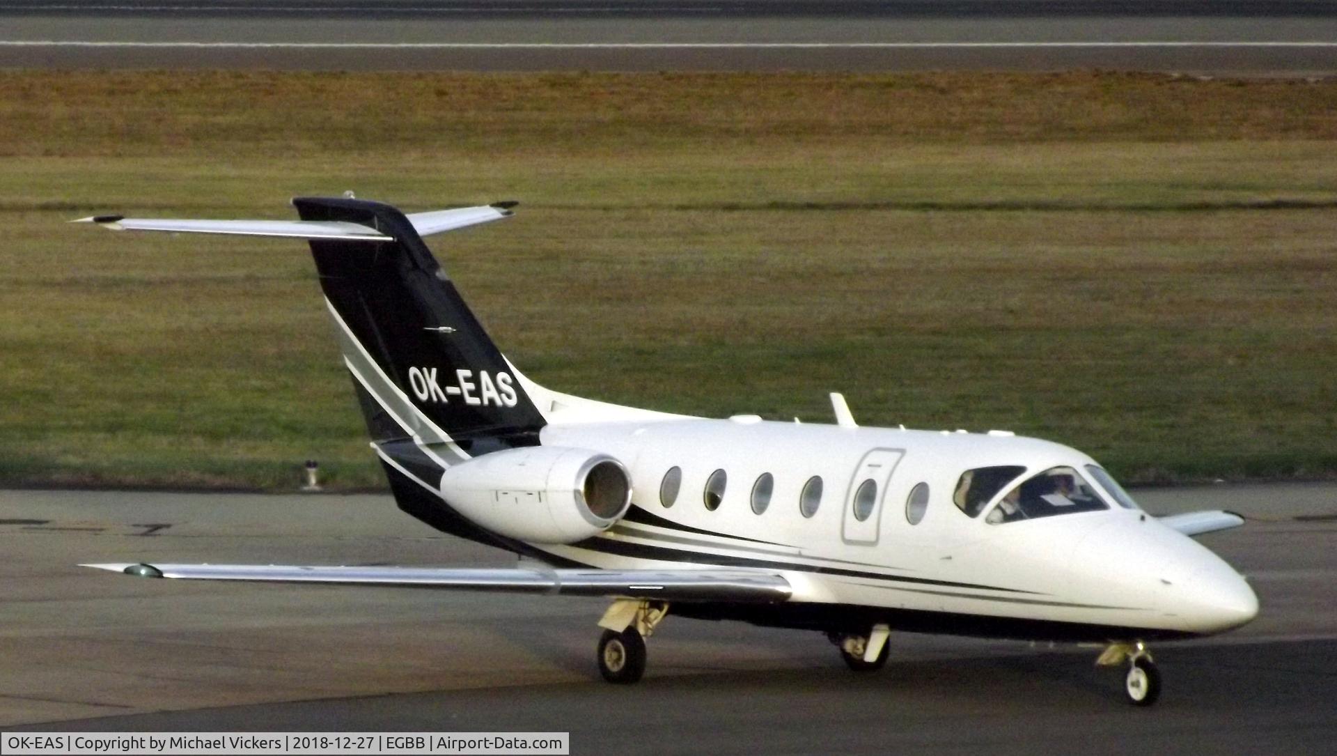 OK-EAS, 1998 Beech 400XT Nextant Beechjet C/N RK-180, parking on the elmdon apron