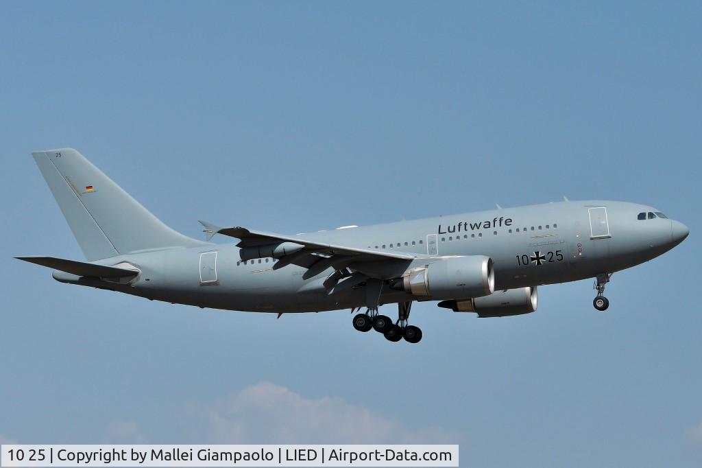 10 25, 1988 Airbus A310-304/MRTT C/N 484, 10+25