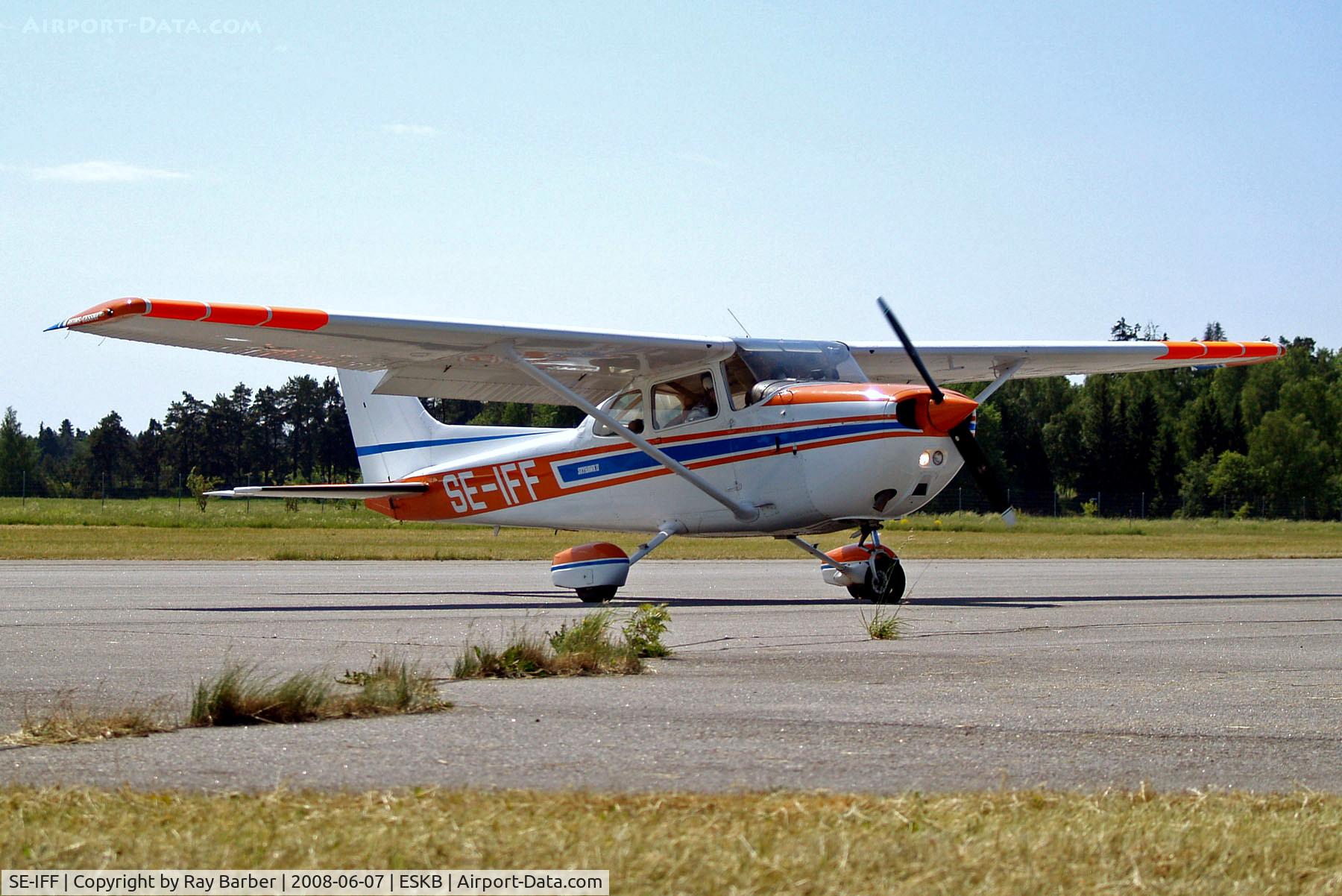 SE-IFF, 1980 Reims F172M Skyhawk Skyhawk C/N 1969, SE-IFF   R/Cessna F.172N Skyhawk [1969] Stockholm-Barkarby~SE 07/06/2008