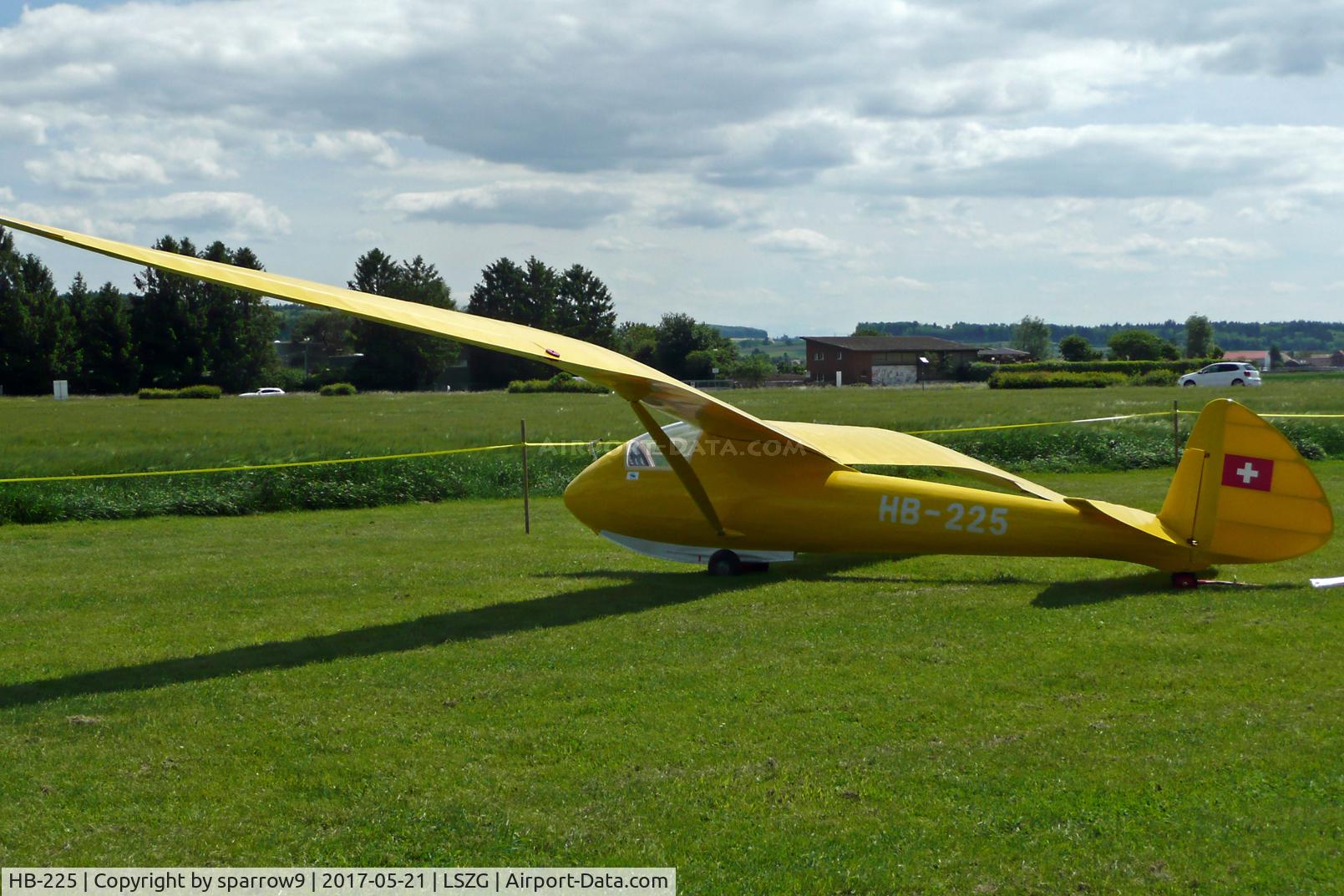 HB-225, 1937 Spalinger S 19 C/N 1937, Amateur-built by Fritz Glur 1937. 1938-03-12/13 he set a Swiss endurance record for sailplanes with 28:21.
Only 4 planes were built by different builders. This is the only one existing.