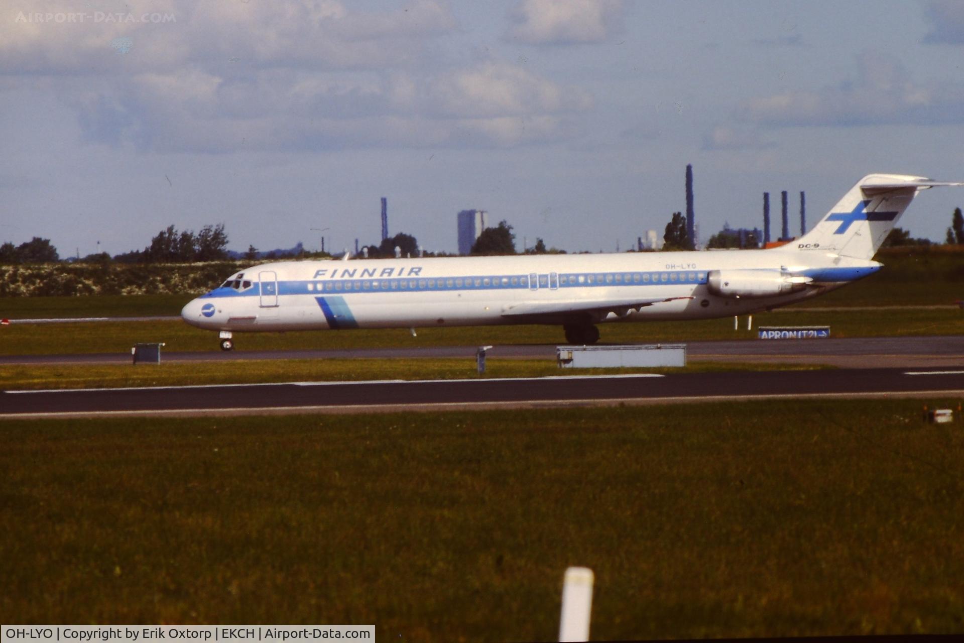 OH-LYO, Douglas DC-9-51 C/N 47695, OH-LYO taxing for take off rw 04R