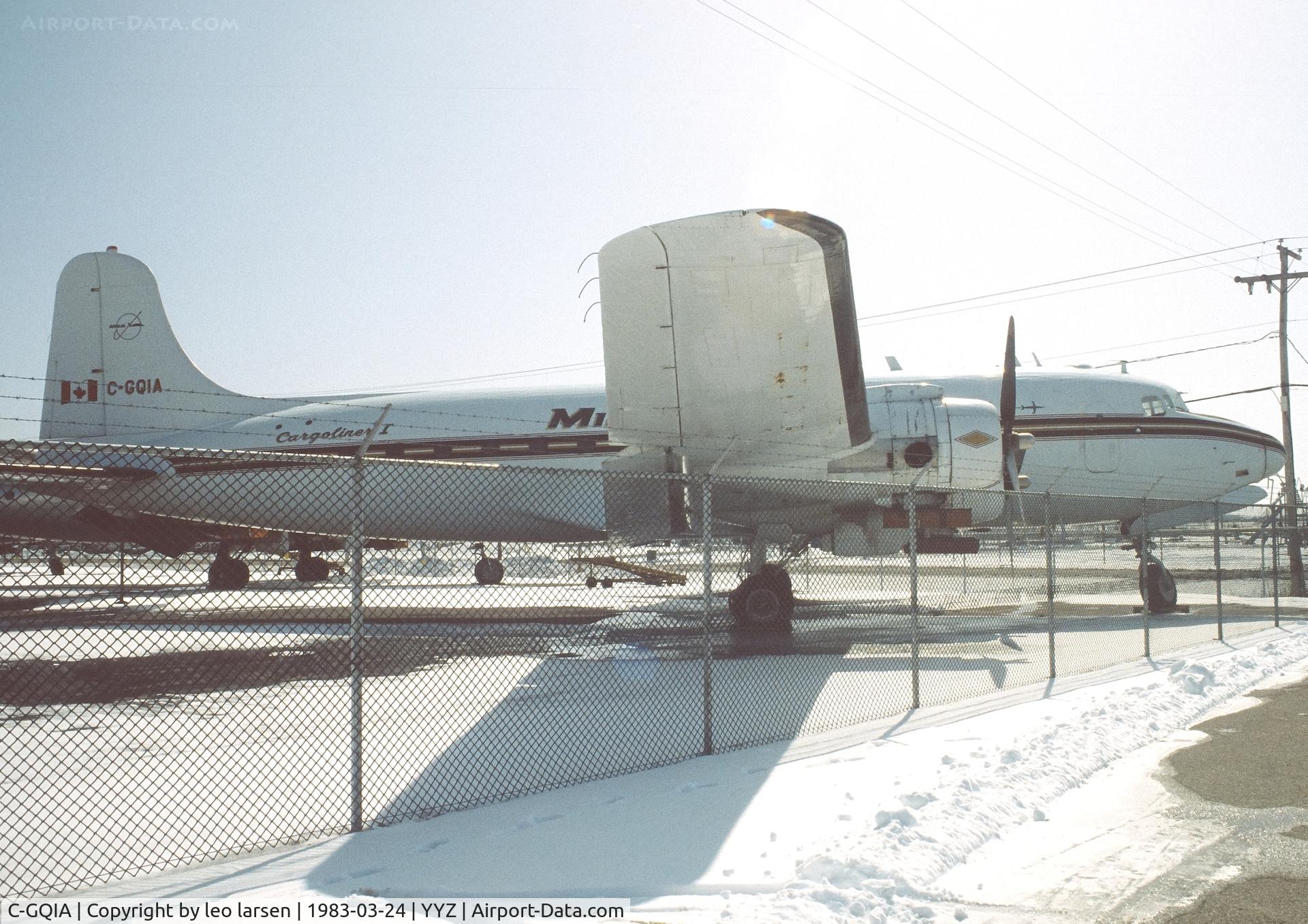 C-GQIA, 1944 Douglas C54B-DC C/N 10464, Toronto 24.3.1983