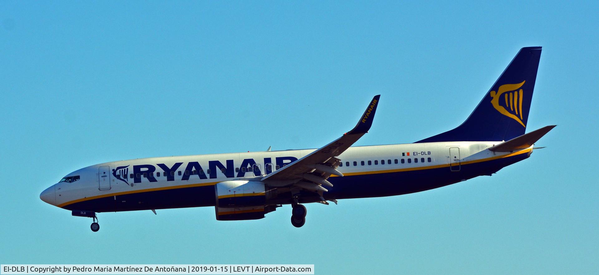 EI-DLB, 2005 Boeing 737-8AS C/N 33584, Foronda - Vitoria-Gasteiz - Euskadi - España