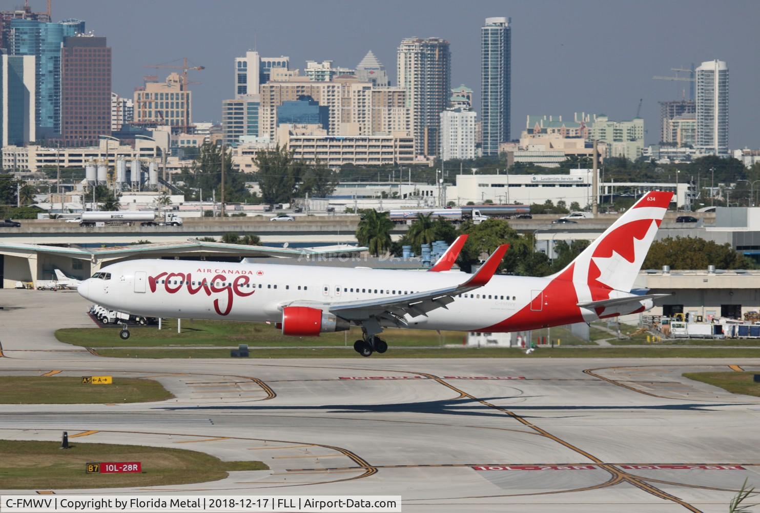 C-FMWV, 1995 Boeing 767-333/ER C/N 25586, Rouge