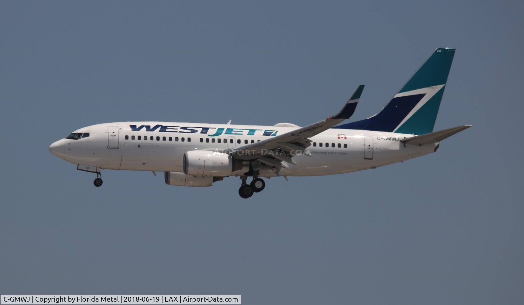 C-GMWJ, 2006 Boeing 737-7CT C/N 35985, West Jet