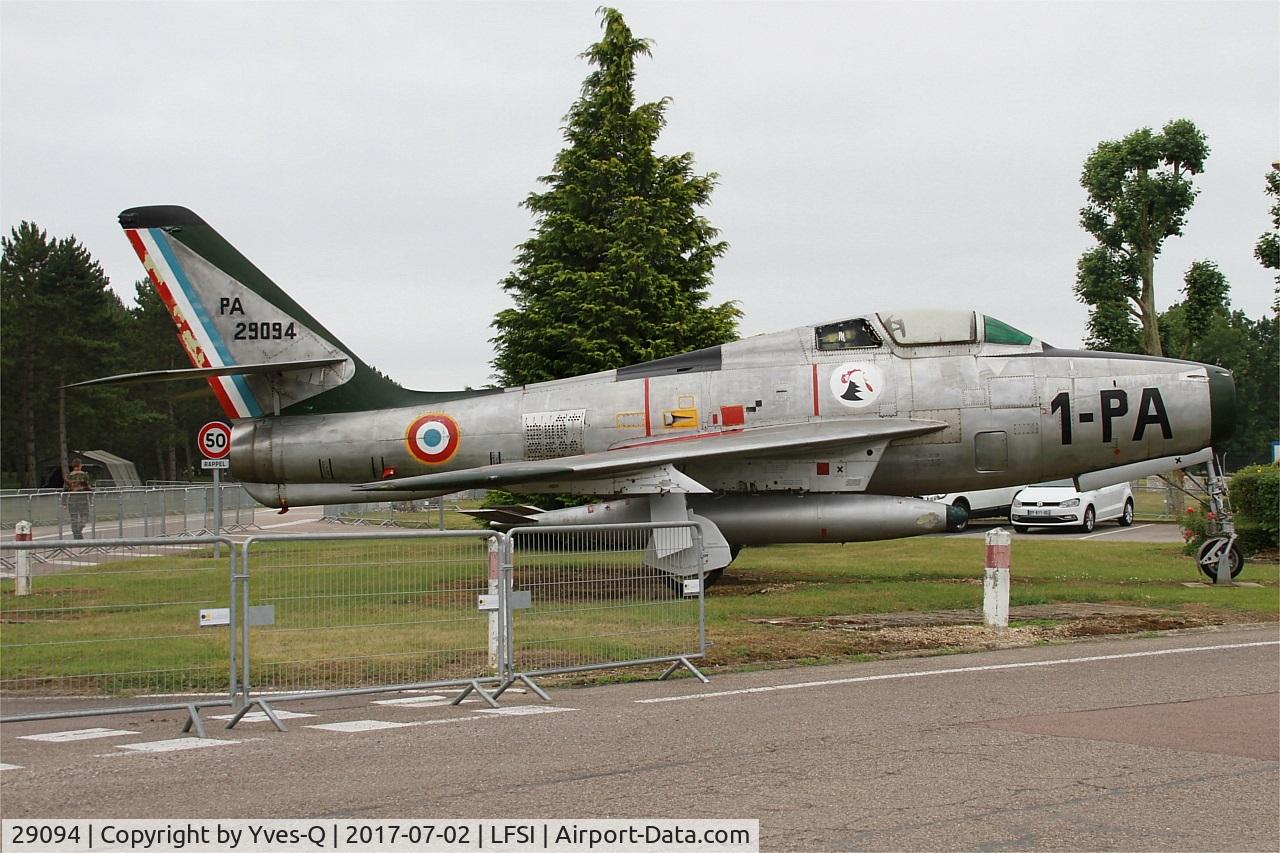 29094, Republic F-84F Thunderstreak C/N 52-8897, Republic F-84F Thunderstreak, Preserved at St Dizier-Robinson Air Base 113 (LFSI)