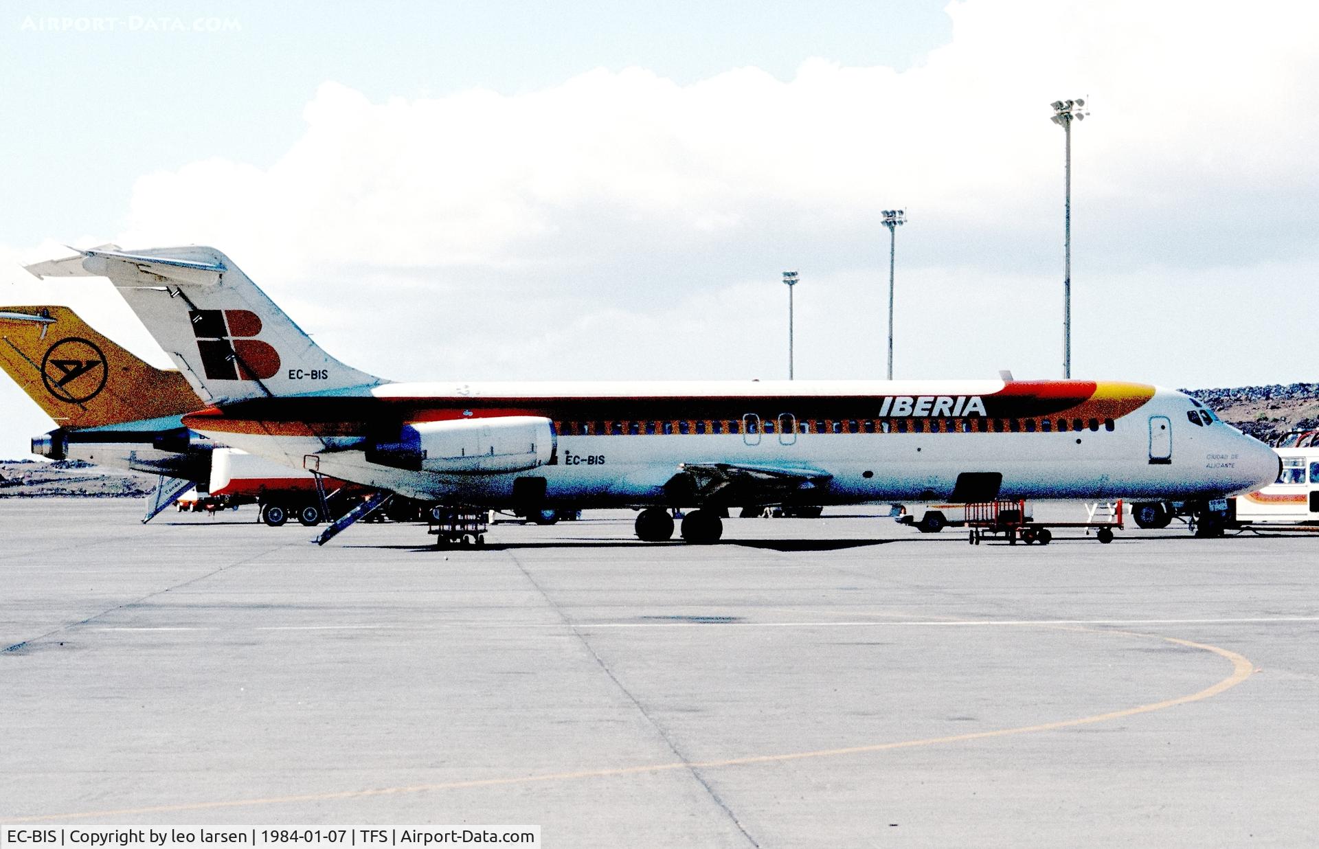 EC-BIS, 1968 Douglas DC-9-32 C/N 47312, Tenerife 7.1.1984