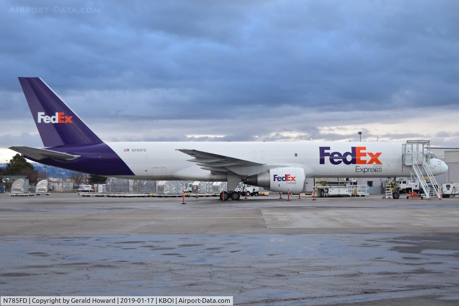 N785FD, 1992 Boeing 757-222(SF) C/N 26682, Parked on the Fed Ex ramp.