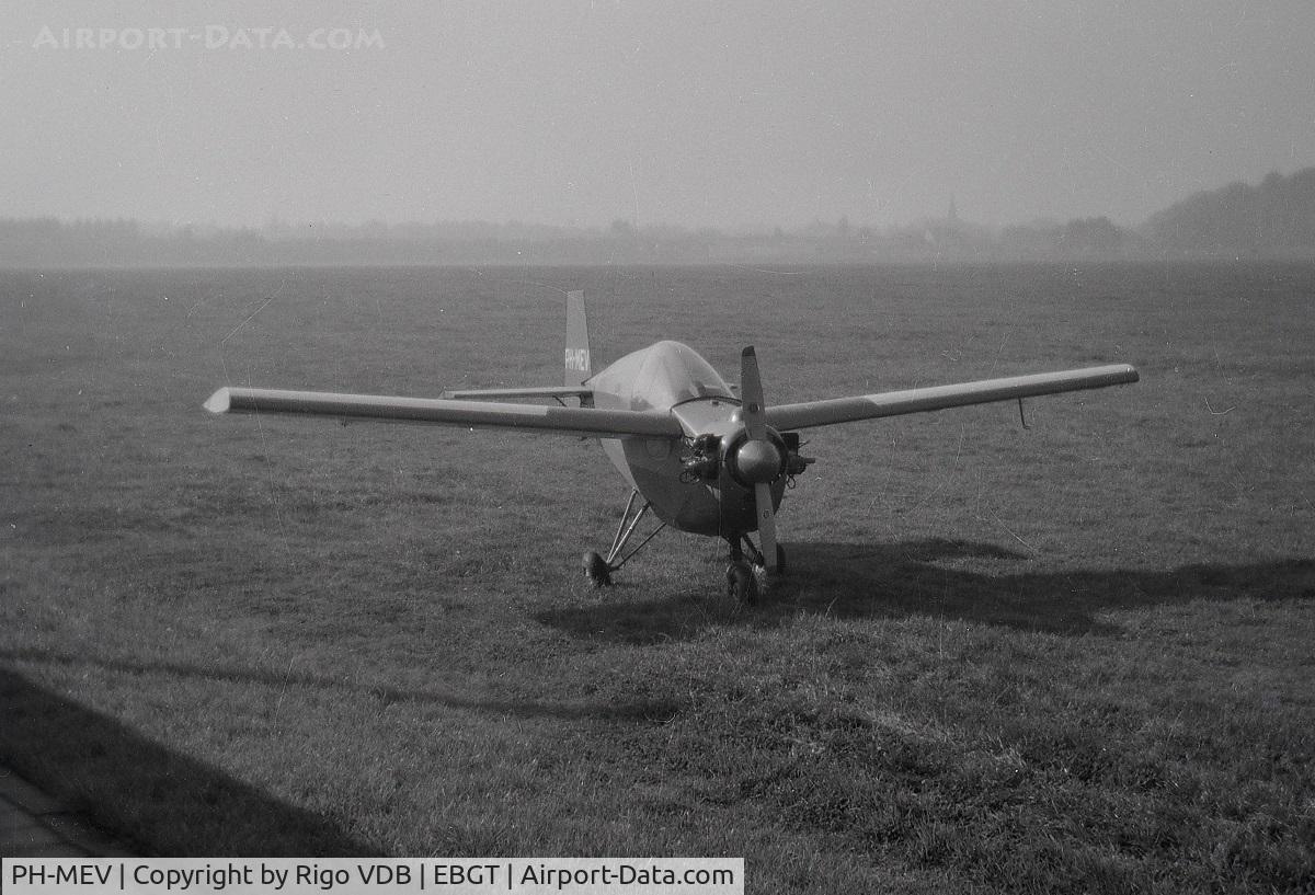 PH-MEV, Tipsy T-66 Nipper 2 C/N 49, Ghent airport 1966.