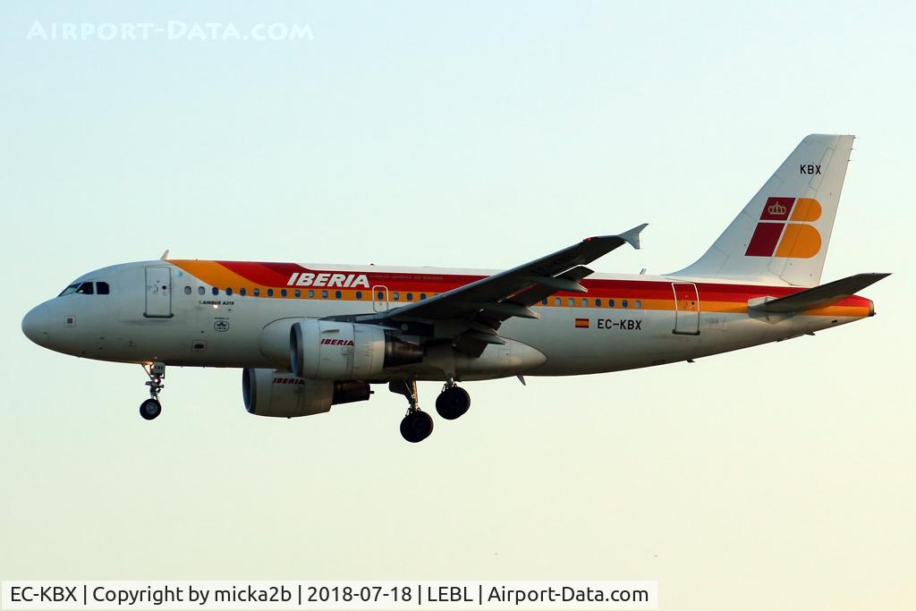EC-KBX, 2007 Airbus A319-111 C/N 3078, Landing. Lost the 