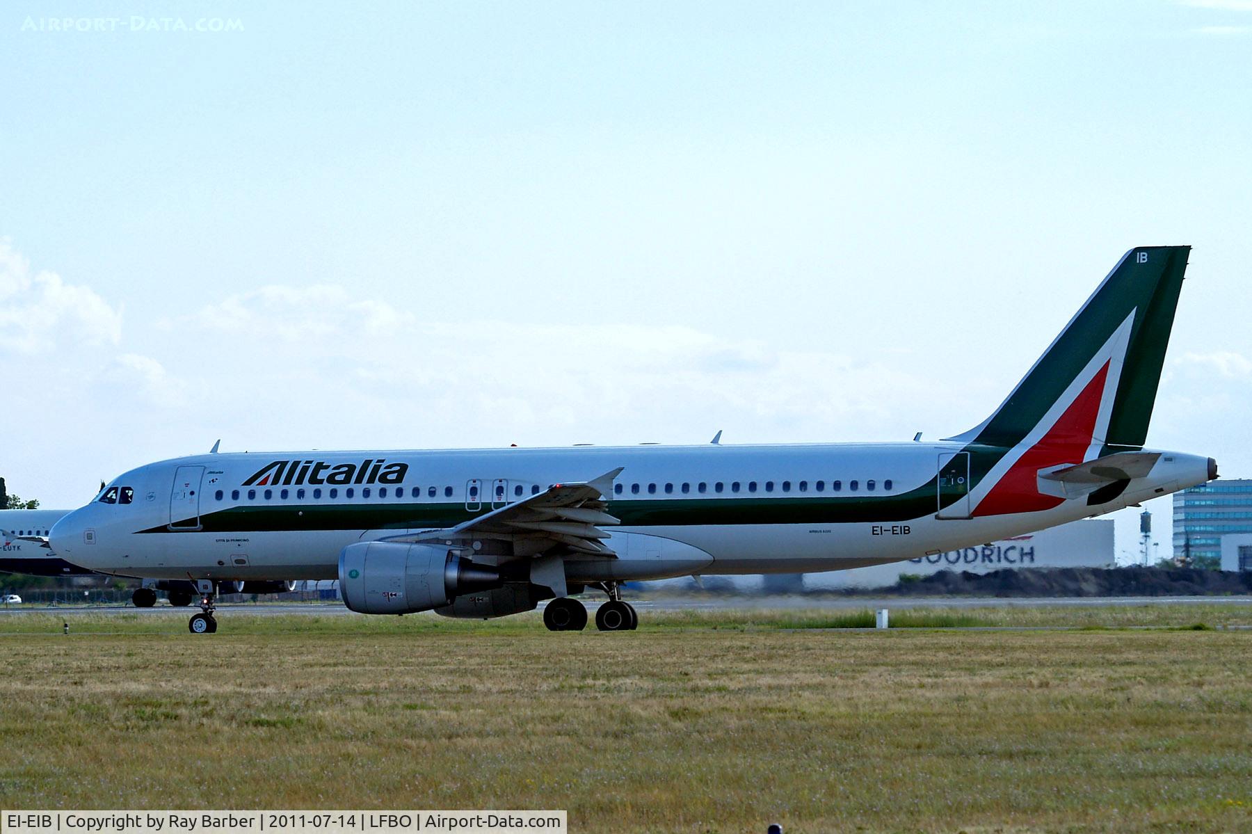 EI-EIB, 2010 Airbus A320-216 C/N 4249, EI-EIB   Airbus A320-216 [4249] (Alitalia) Toulouse-Blagnac~F 14/07/2011