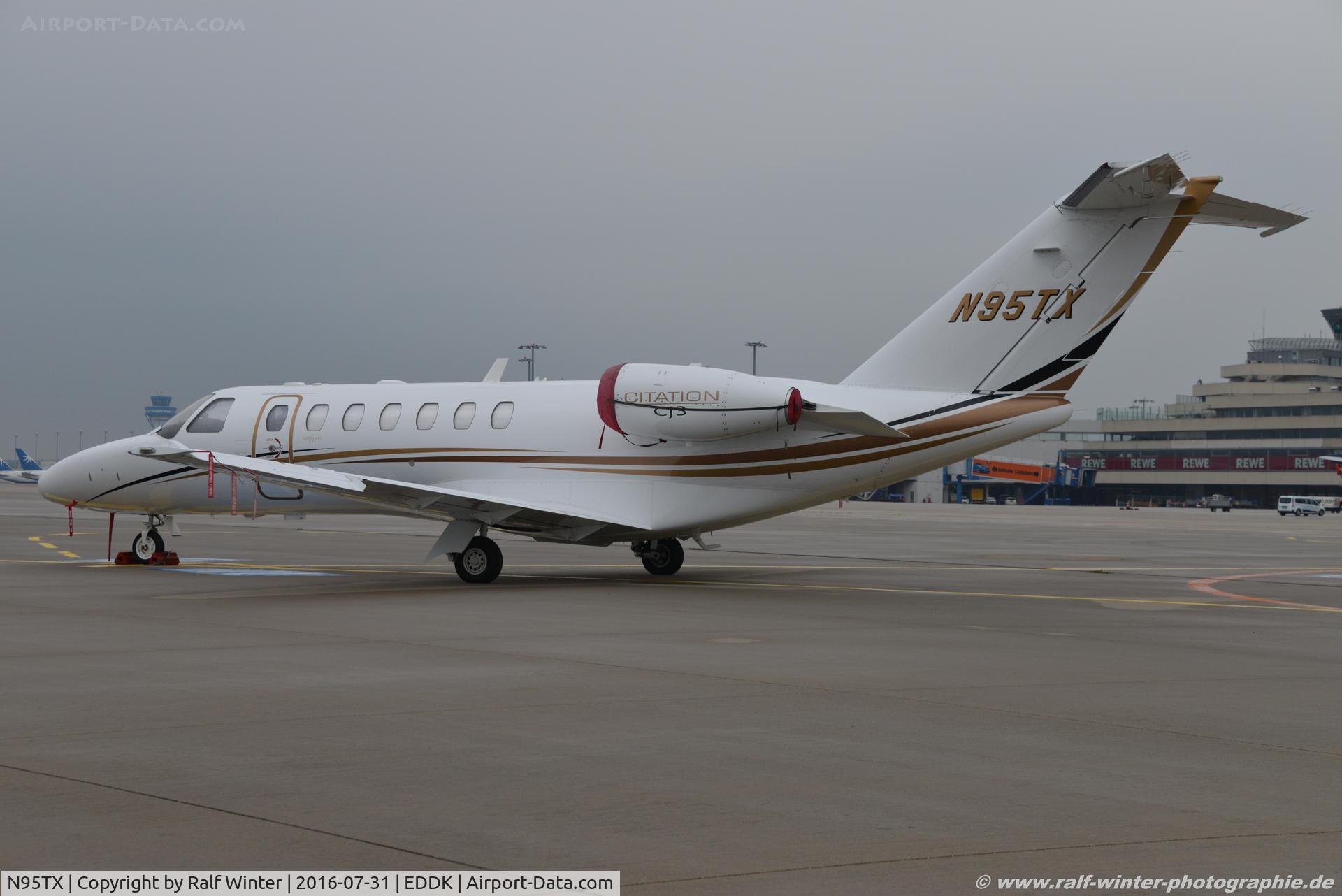 N95TX, Cessna 525B C/N 525B0317, Cessna 525B CitationJet CJ3 - Cessna Finace Wichita - 525B0317 - N95TX - 31.07.2016 - CGN