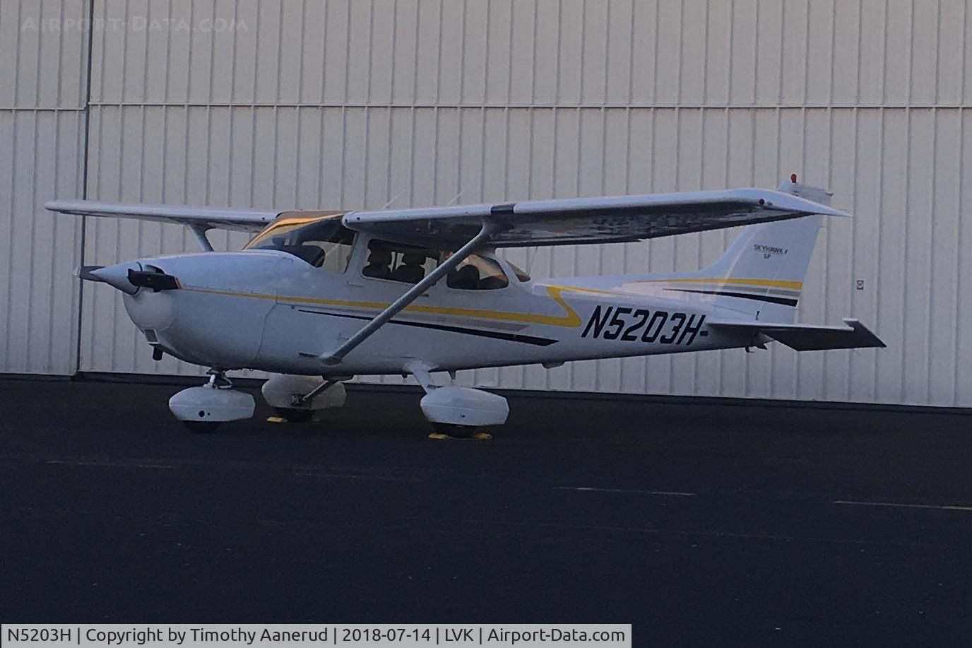 N5203H, 2004 Cessna 172S C/N 172S9732, 2004 Cessna 172S, c/n: 172S9732