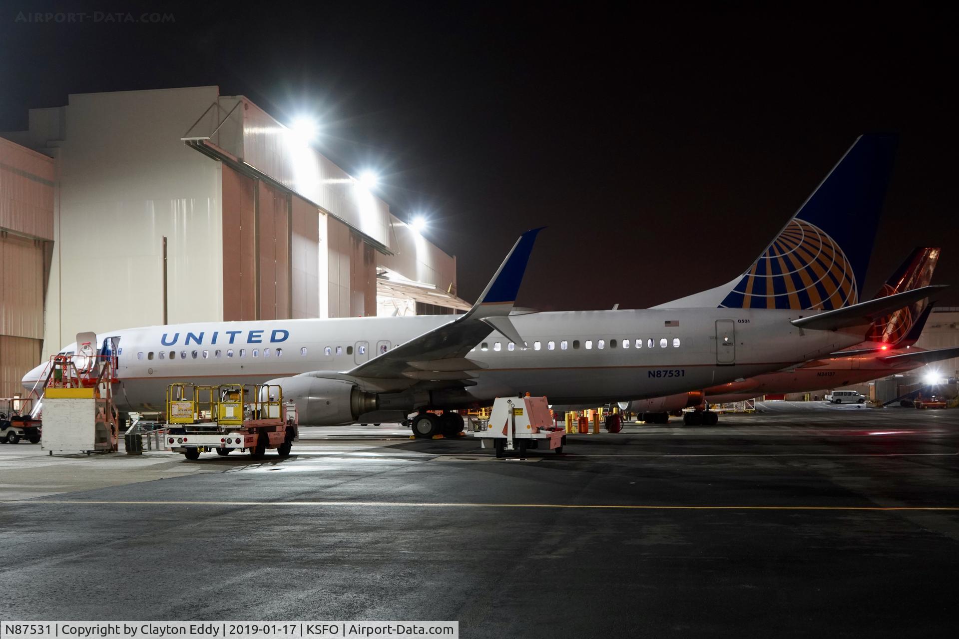 N87531, 2011 Boeing 737-824 C/N 39999, SFO 2019,
