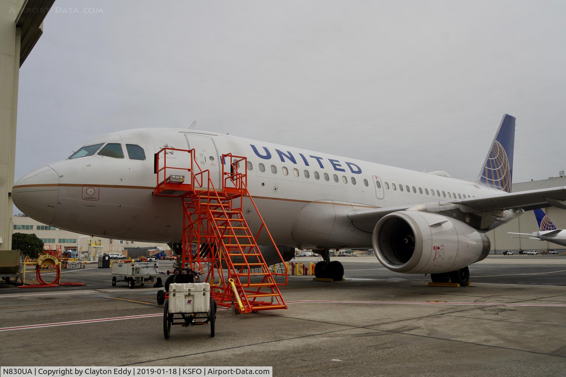 N830UA, 2000 Airbus A319-131 C/N 1243, SFO 2019.