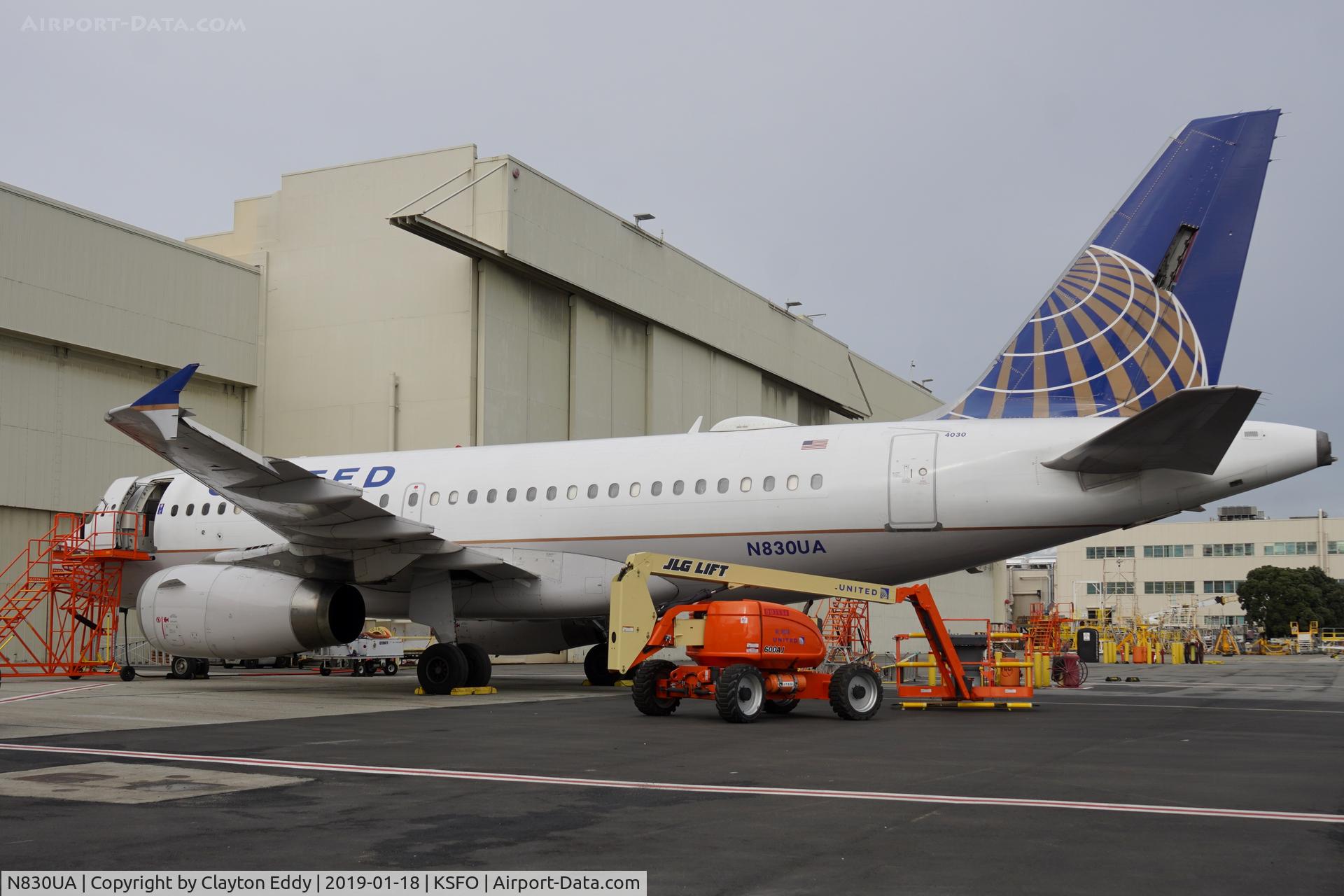 N830UA, 2000 Airbus A319-131 C/N 1243, SFO 2019.