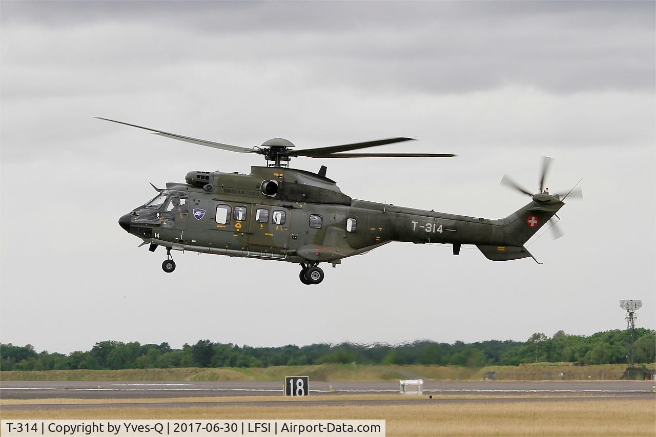 T-314, 1991 Aerospatiale TH89 Super Puma (AS-332M1) C/N 2328, Aerospatiale TH89 Super Puma, Landing , St Dizier-Robinson Air Base 113 (LFSI) Open day 2017
